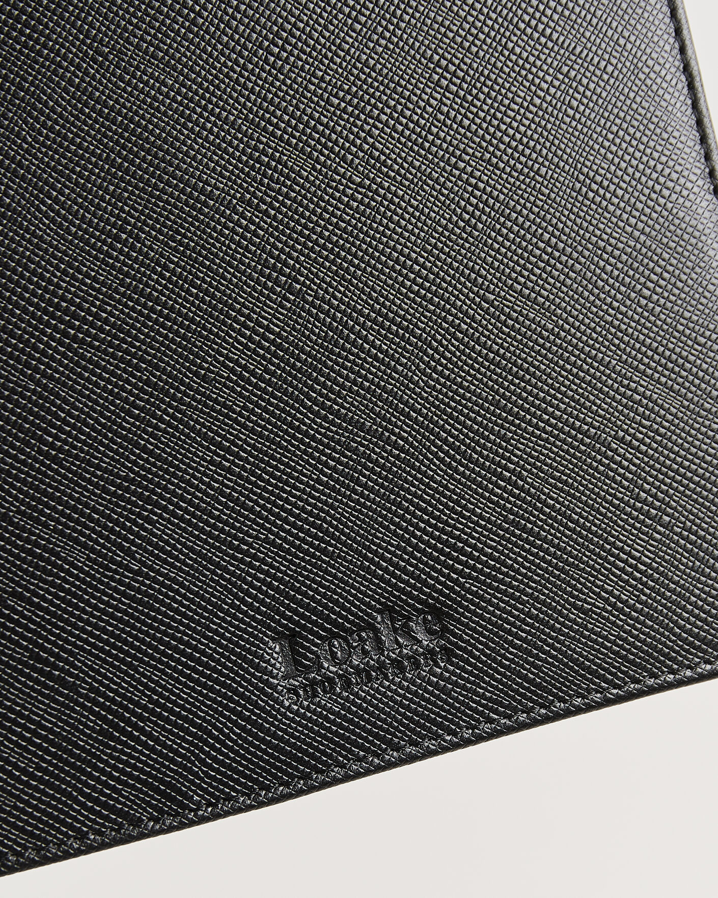 Mies | Lehtiöt | Loake Shoemakers | Savoy Grain Leather Notebook Black