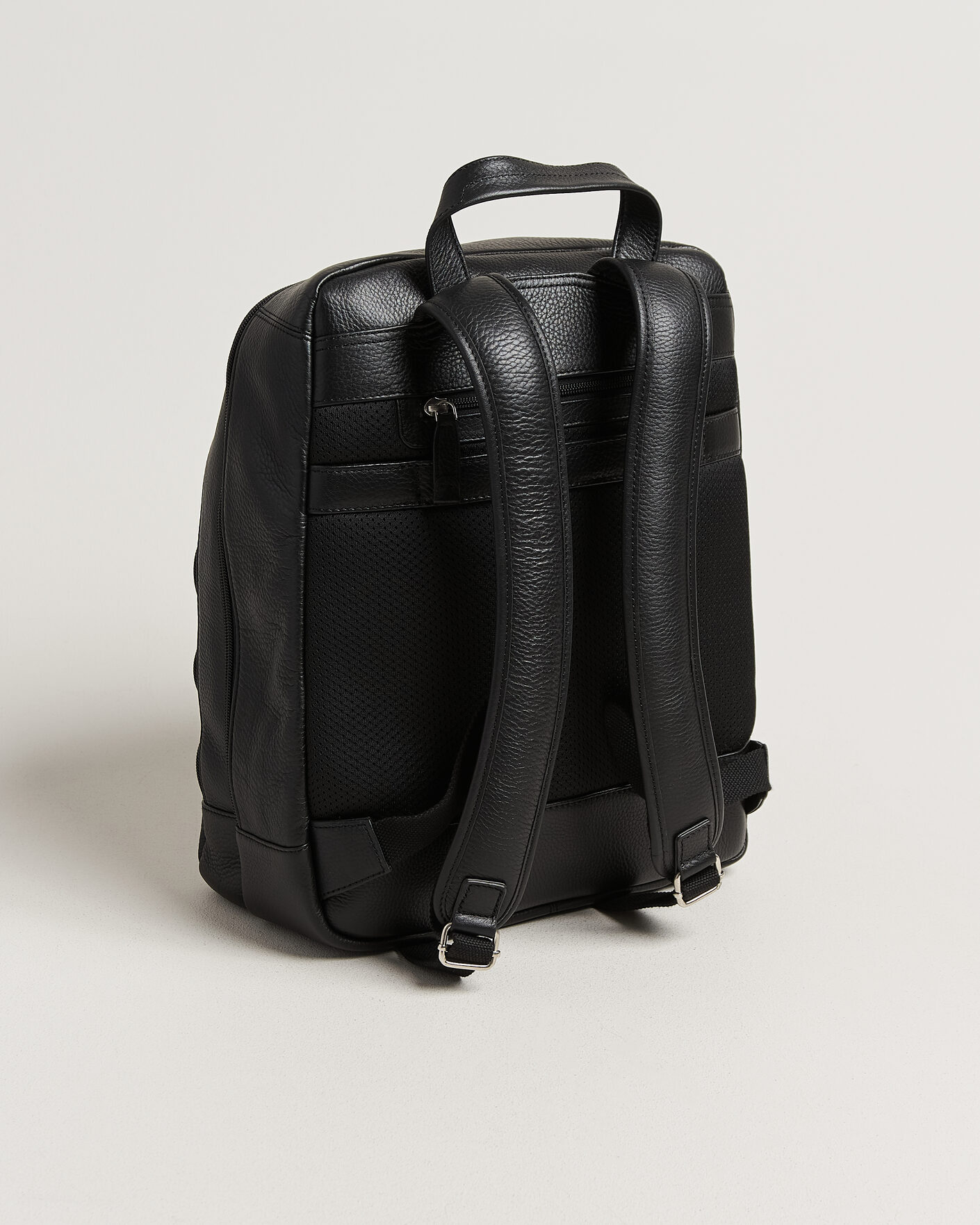 Mies | Laukut | Loake Shoemakers | Waterloo Grained Leather Backpack Black