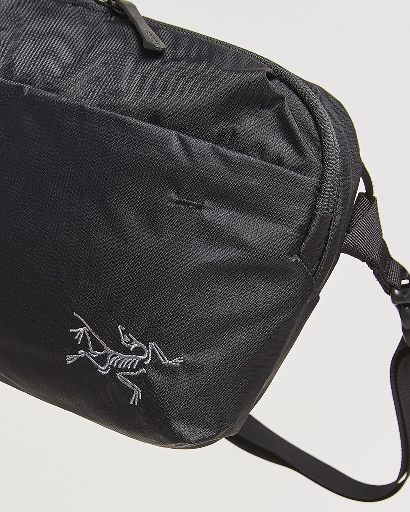 Mies | Laukut | Arc'teryx | Heliad Crossbody Bag Black