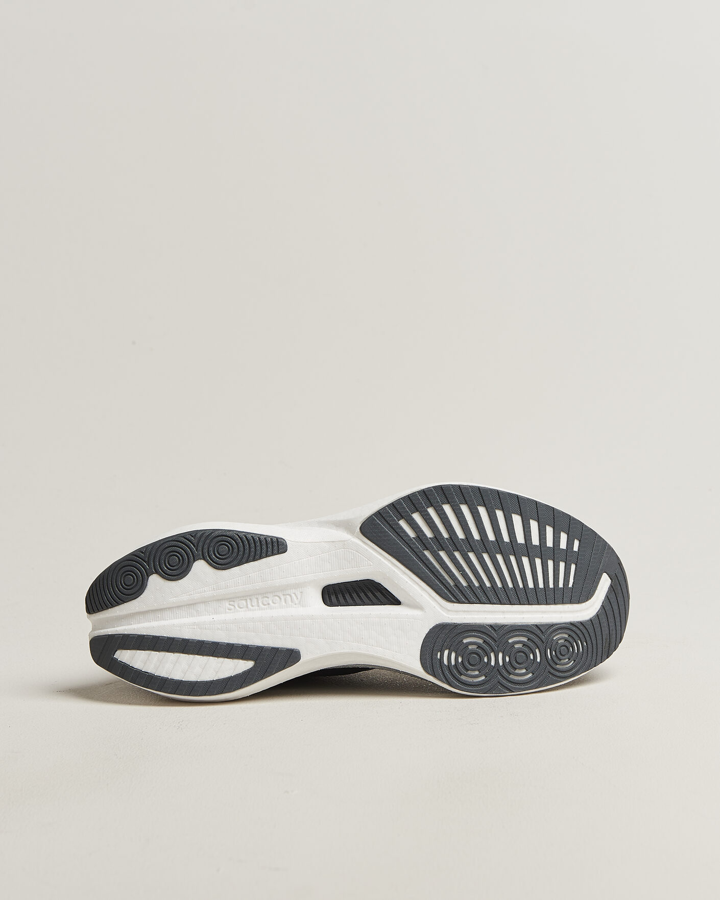 Mies | Juoksukengät | Saucony | Endorphin Speed 5 Black/White