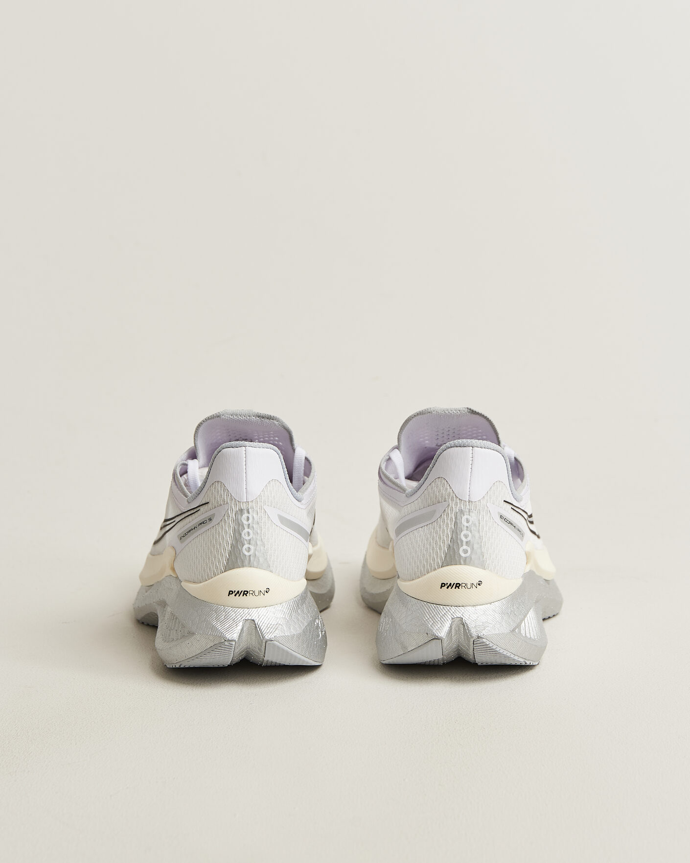 Mies | Juoksukengät | Saucony | Endorphin Pro 5 White/Black