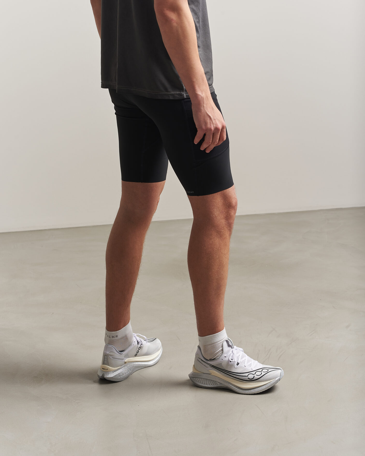 Mies | Juoksukengät | Saucony | Endorphin Pro 5 White/Black