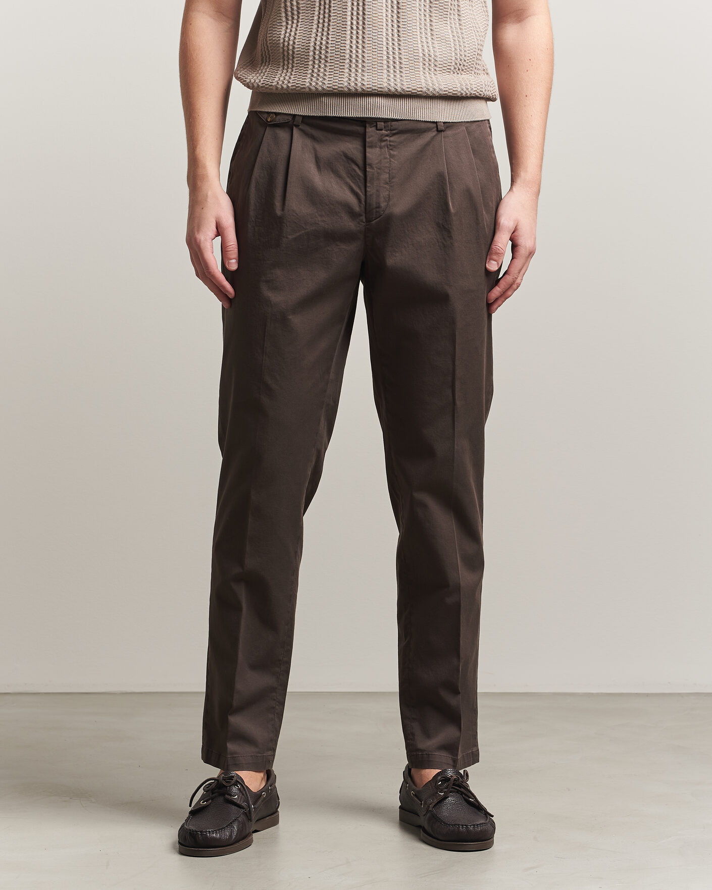 Mies | Housut | Briglia 1949 | Easy Fit Pleated Cotton Stretch Chino Brown