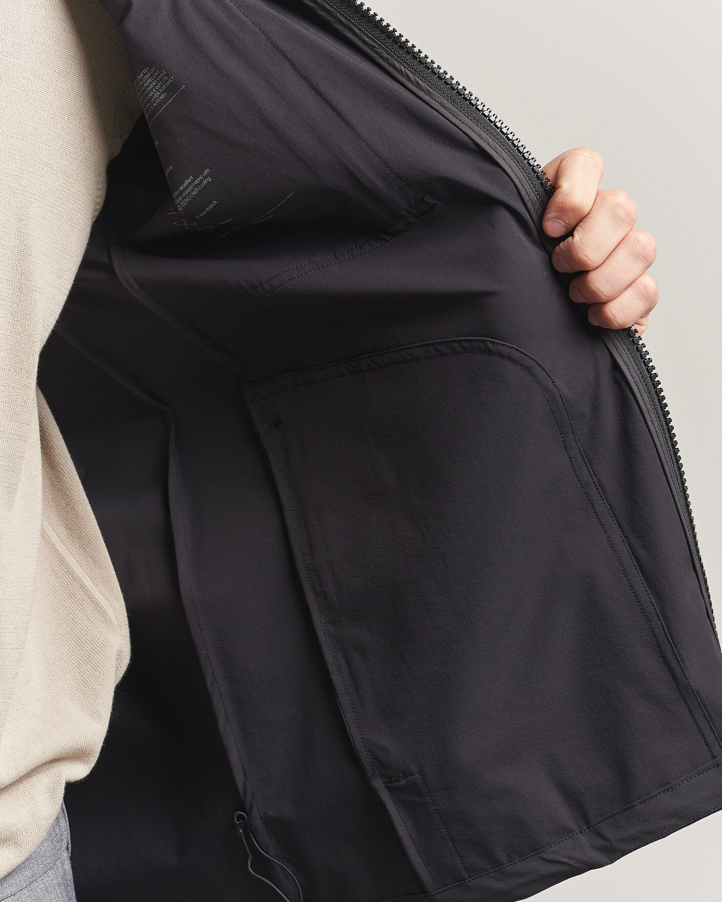 Mies | Takit | Scandinavian Edition | Motion II Packable Jacket Graphite