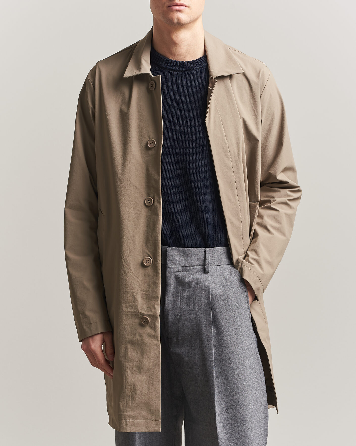 Mies | Takit | Scandinavian Edition | Ascend II Lightweight Coat Sand