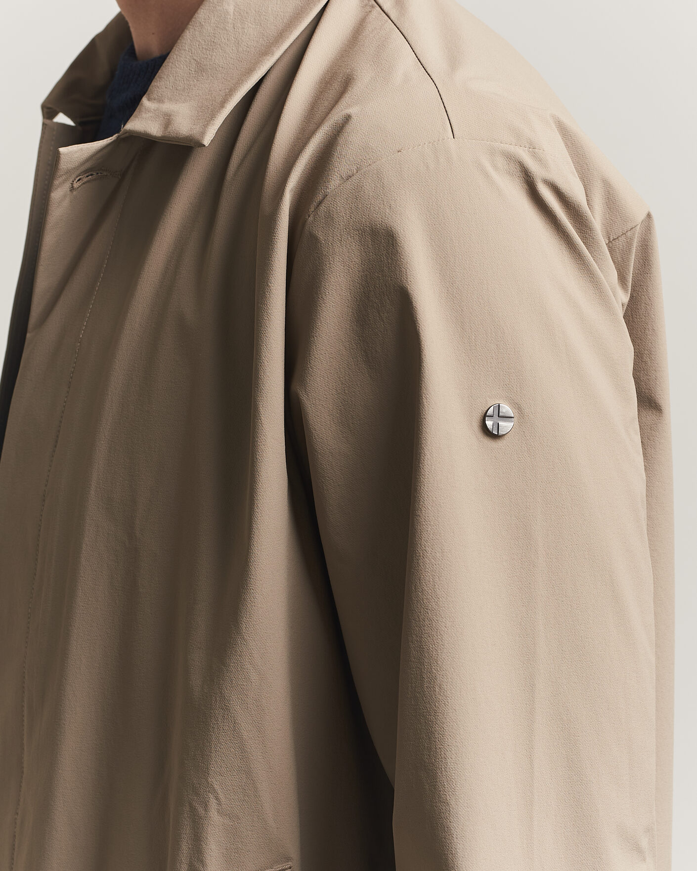 Mies | Takit | Scandinavian Edition | Ascend II Lightweight Coat Sand