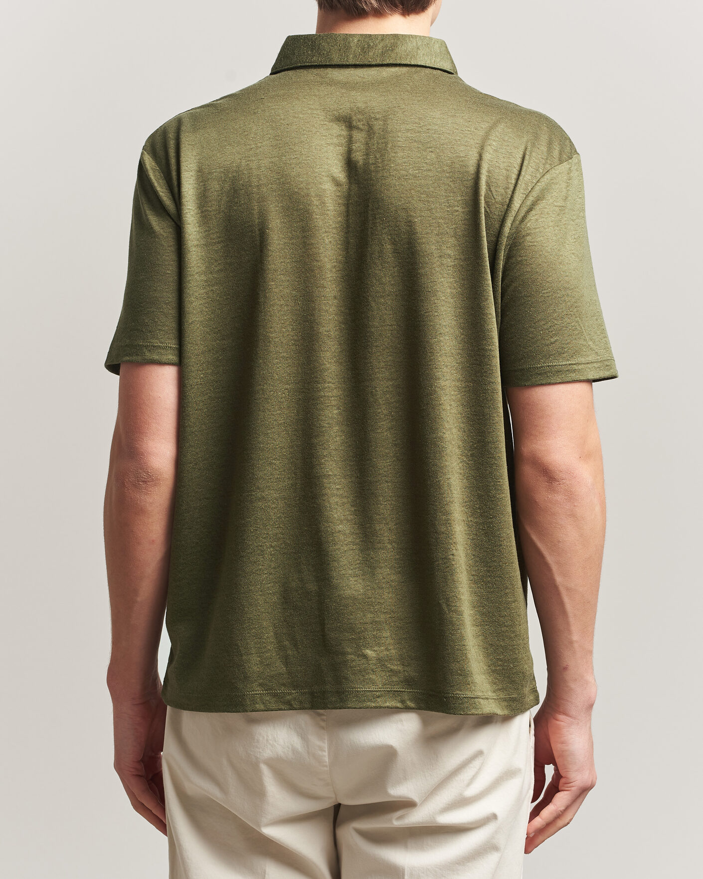 Mies | Pikeet | Charles Tyrwhitt | Short Sleeve Linen Polo Olive