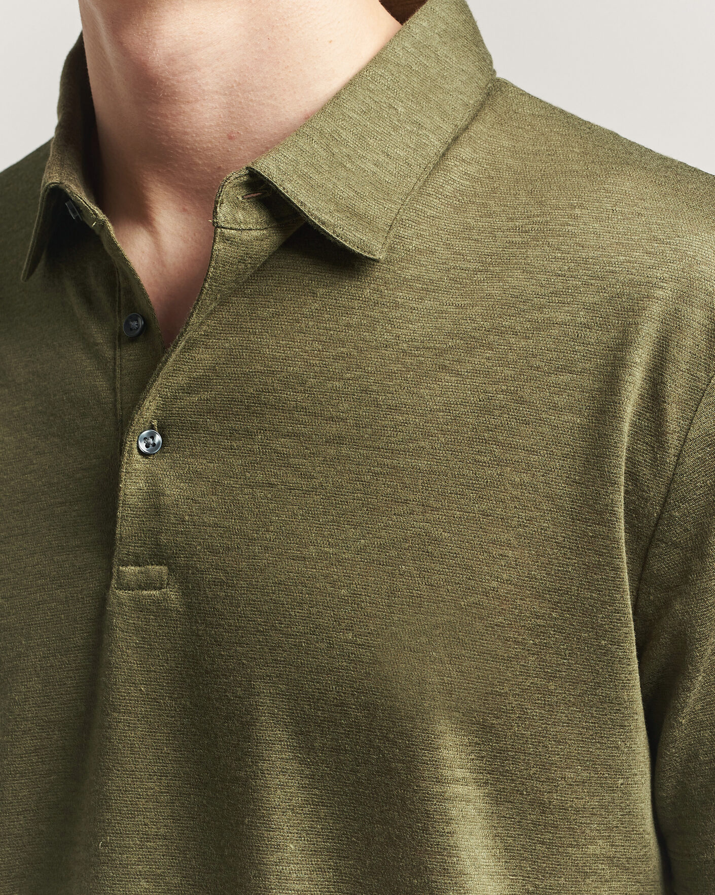 Mies | Pikeet | Charles Tyrwhitt | Short Sleeve Linen Polo Olive