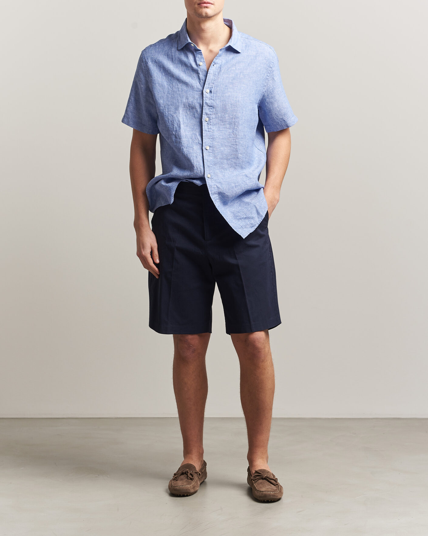 Mies | Kauluspaidat | Charles Tyrwhitt | Pure Linen Short Sleeve Slim Fit Shirt Cornflower Blue