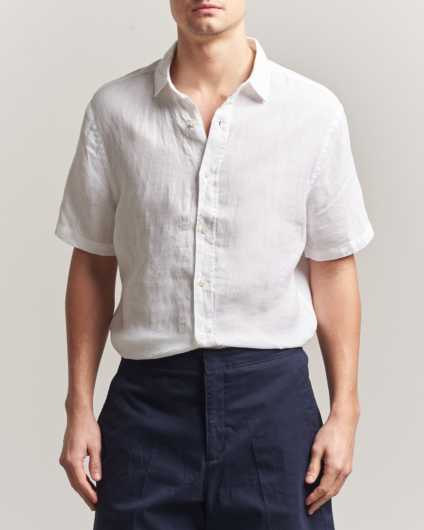 Mies | Kauluspaidat | Charles Tyrwhitt | Pure Linen Short Sleeve Slim Fit Shirt White