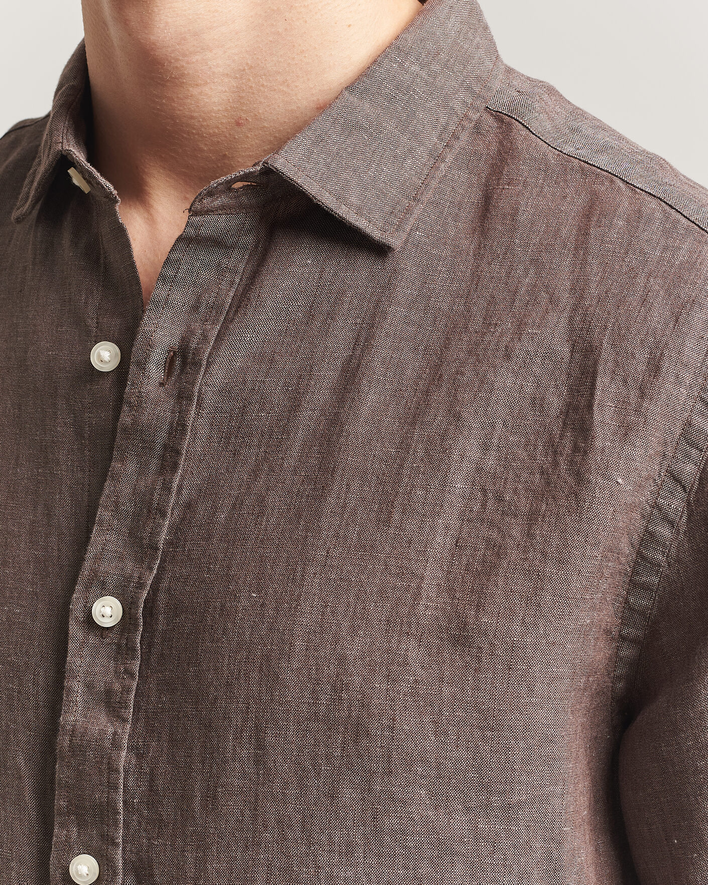 Mies | Kauluspaidat | Charles Tyrwhitt | Pure Linen Slim Fit Shirt Mocha