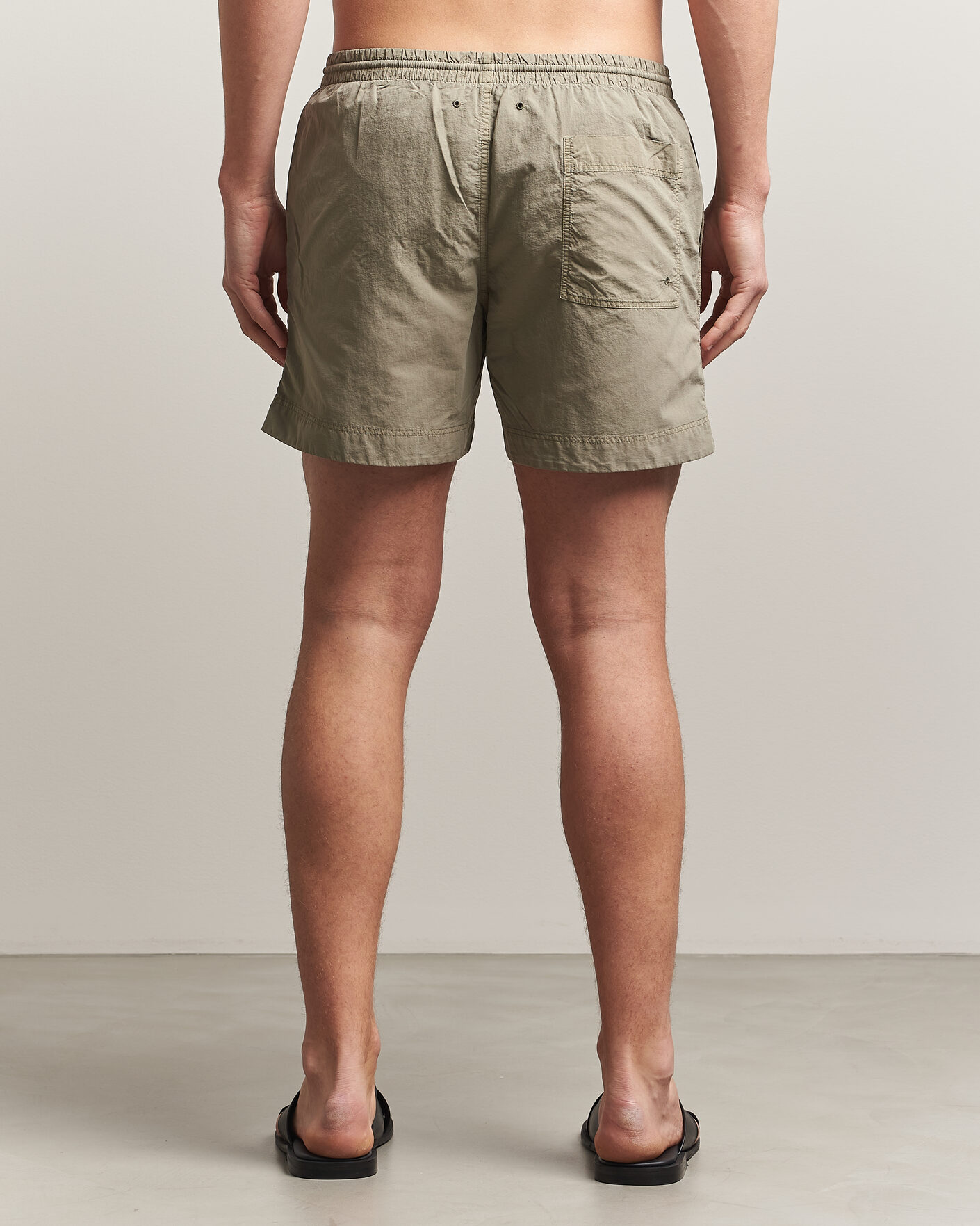 Mies | Uimahousut | Woolrich | Solid Garment Dyed Swimshorts Smokey Olive