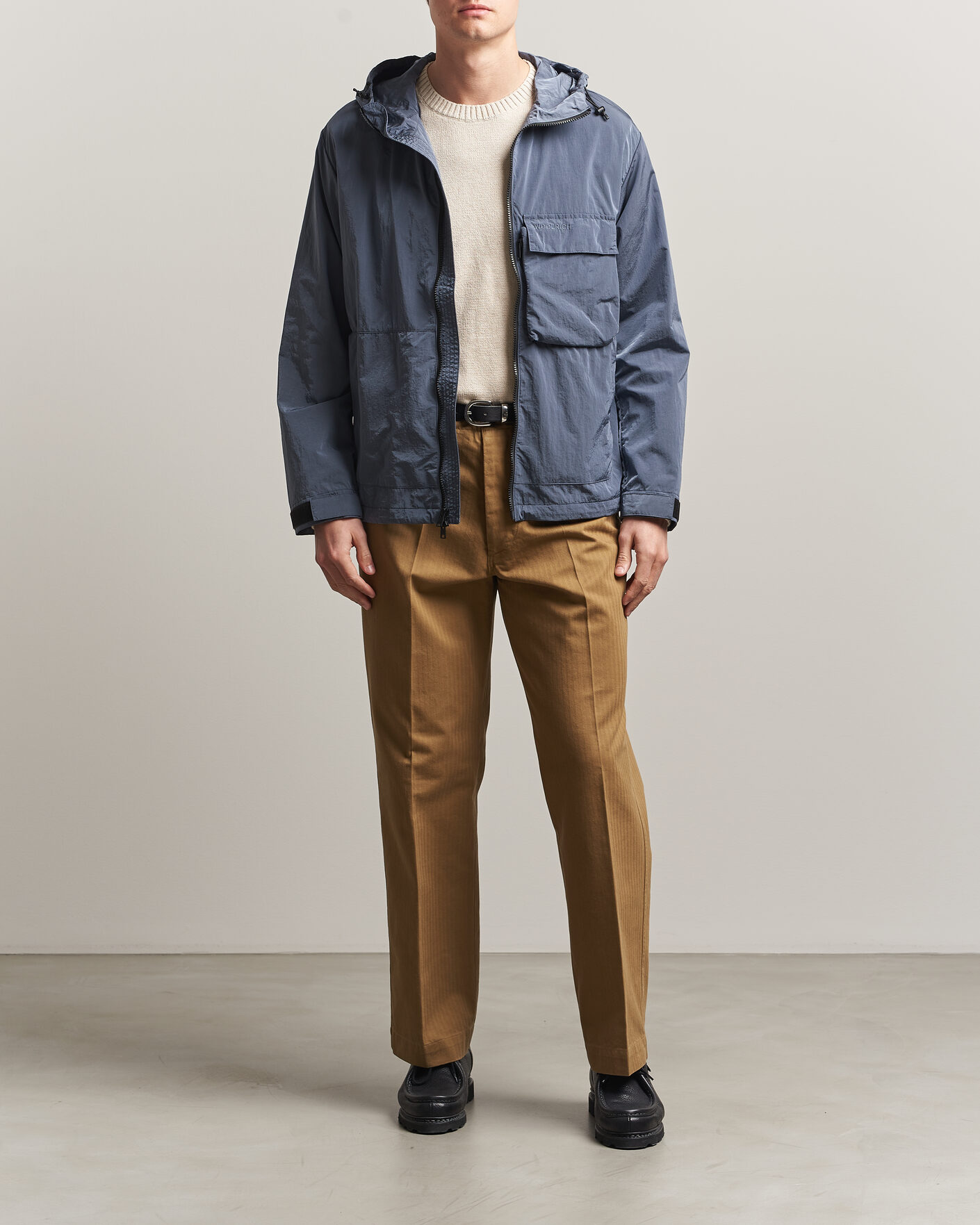 Mies | Takit | Woolrich | Shiny Nylon Hooded Jacket Grisaille