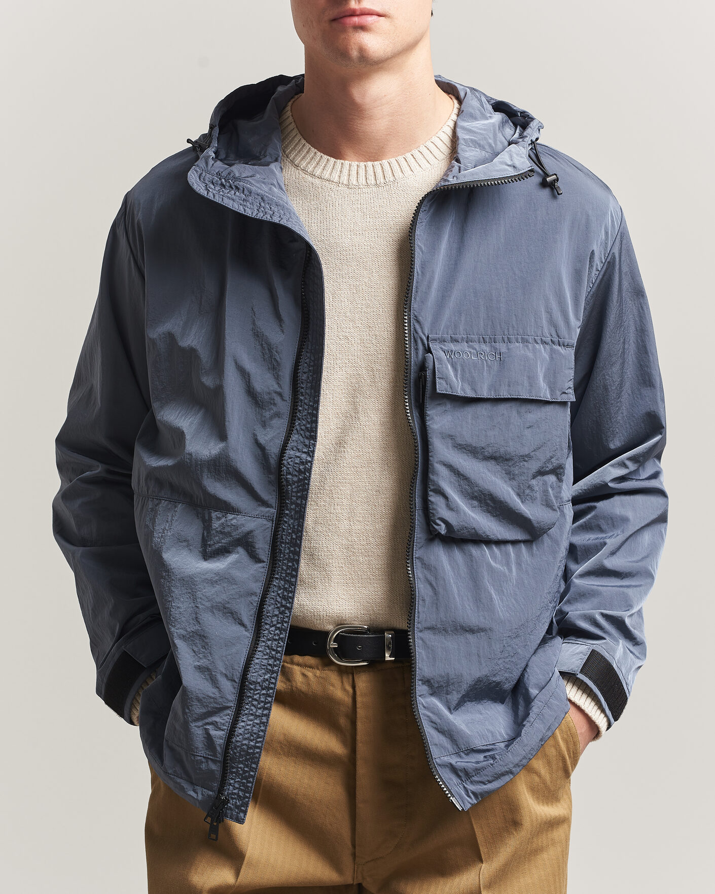 Mies | Takit | Woolrich | Shiny Nylon Hooded Jacket Grisaille