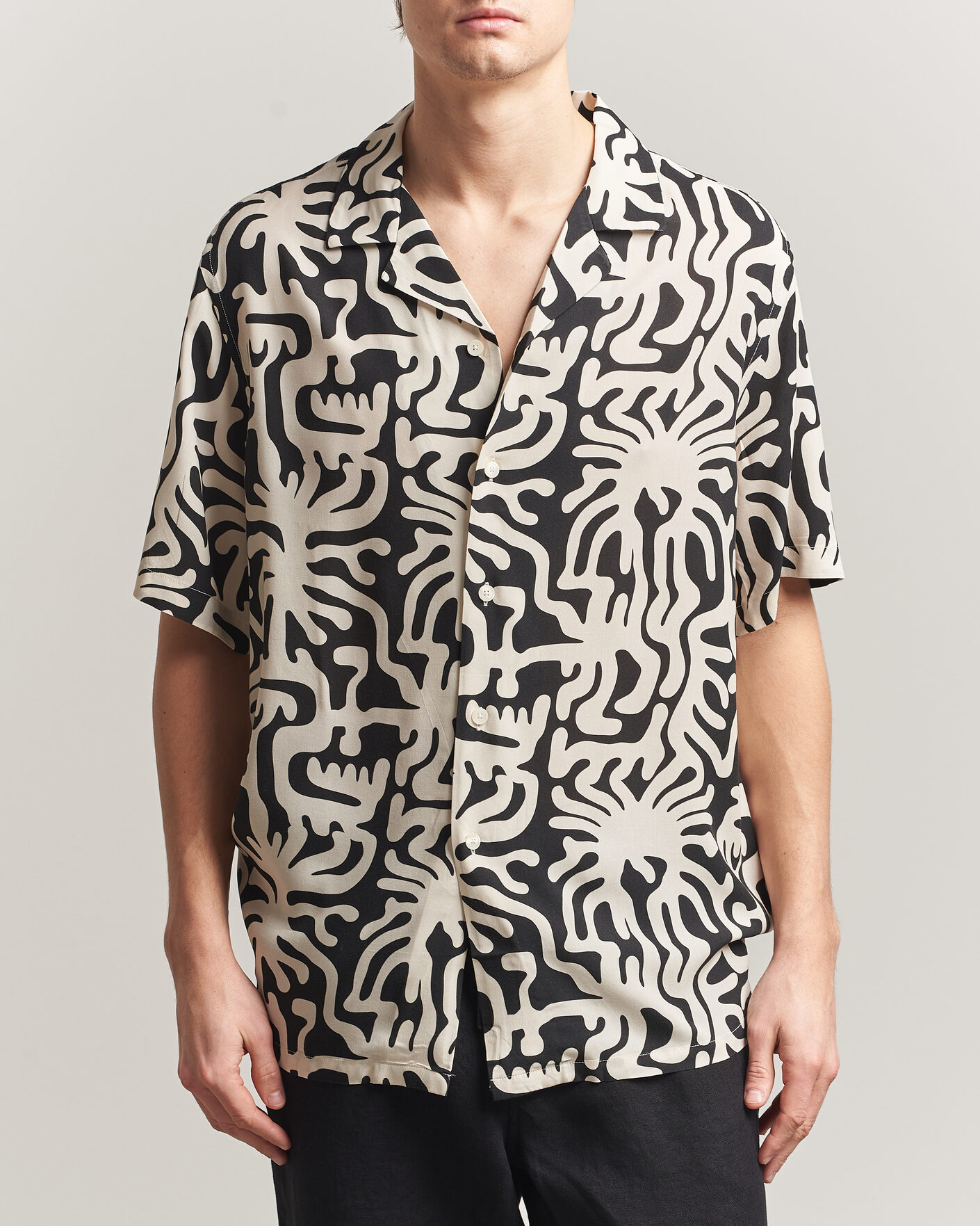 Mies | Kauluspaidat | OAS | Rocco Viscose Short Sleeve Shirt Loefy