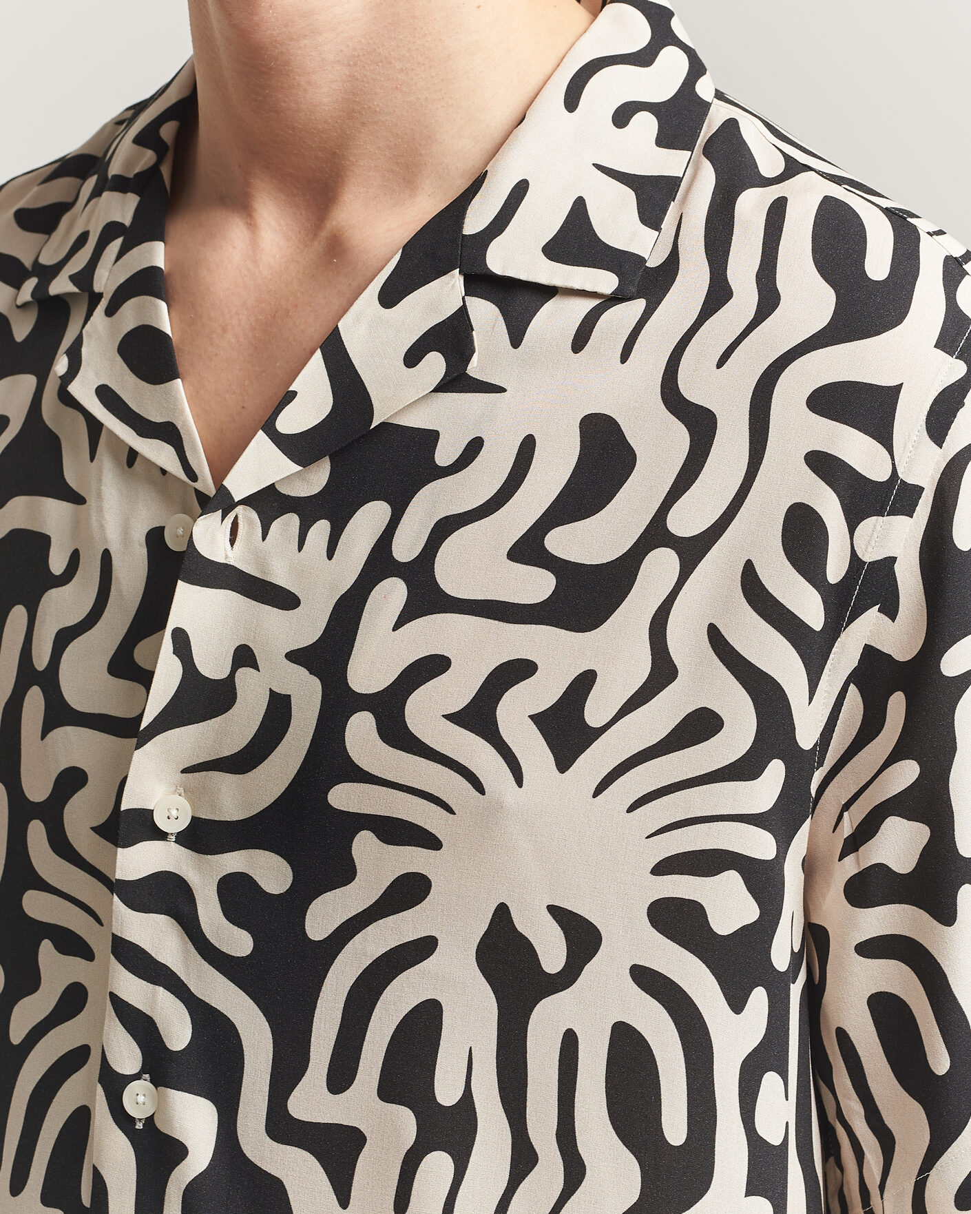 Mies | Kauluspaidat | OAS | Rocco Viscose Short Sleeve Shirt Loefy