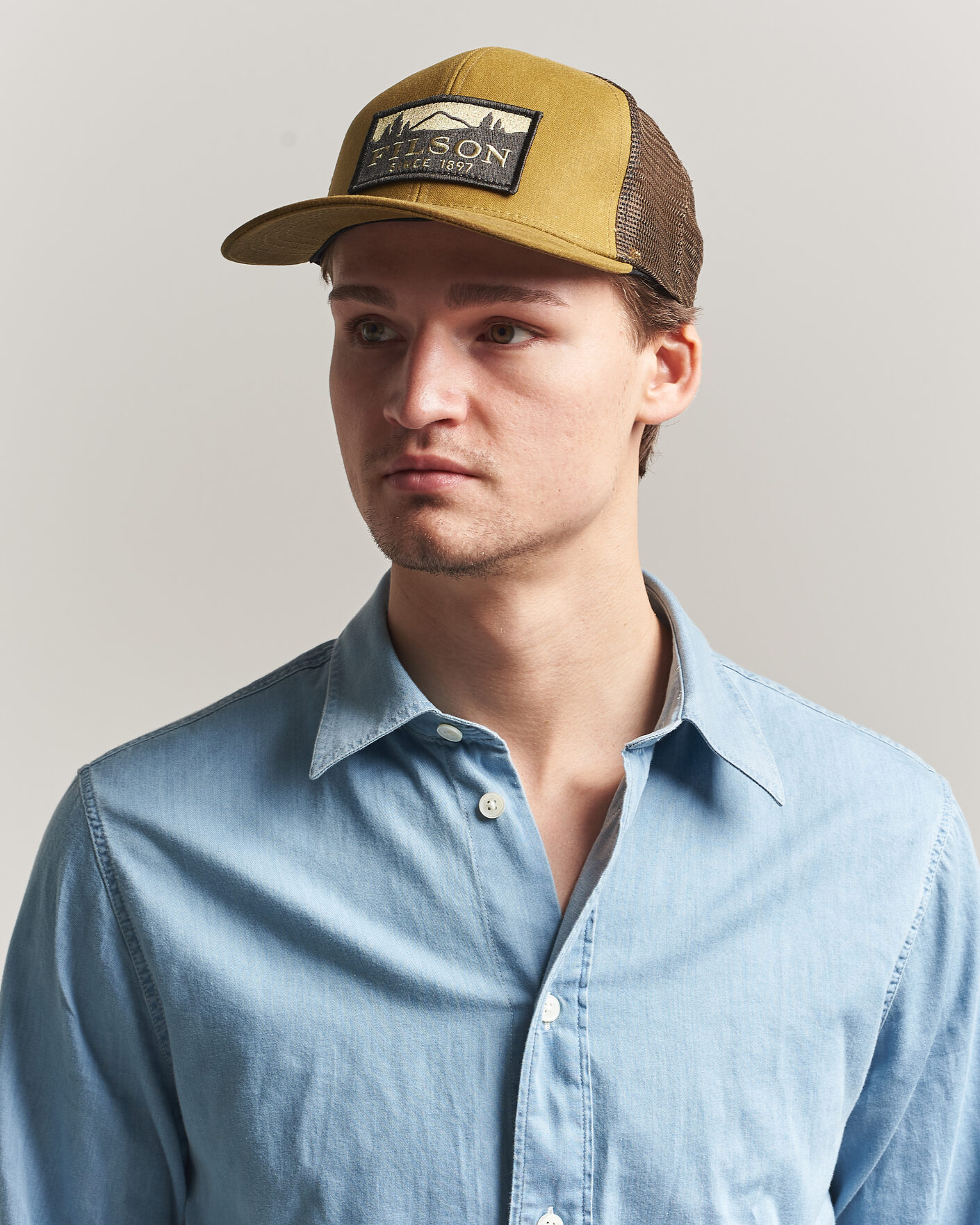 Mies | Päähineet | Filson | Scenic Waxed Logger Mesh Cap Dark Tan