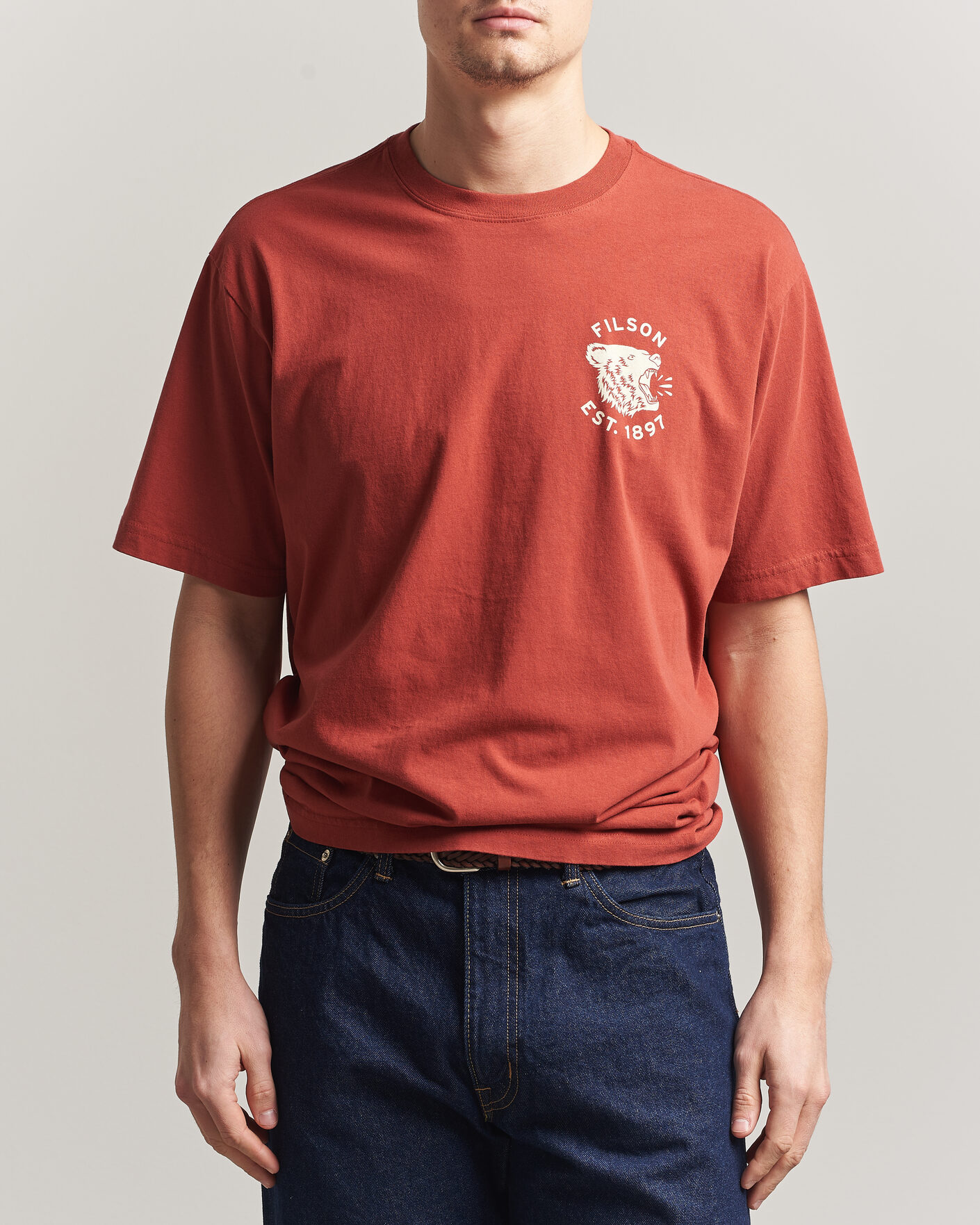 Mies | T-paidat | Filson | Bear Graphic T-Shirt Chili Oil