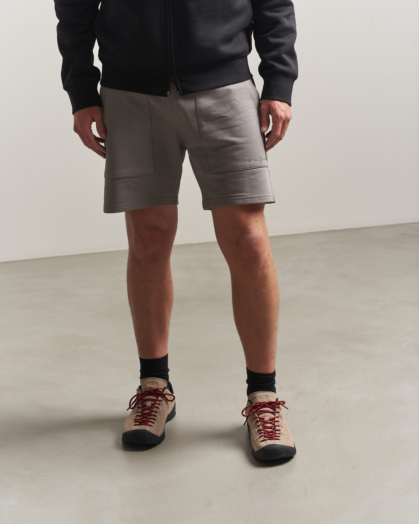 Mies | Maastojuoksukengät | KEEN | Jasper Suede Sneaker Silver Mink