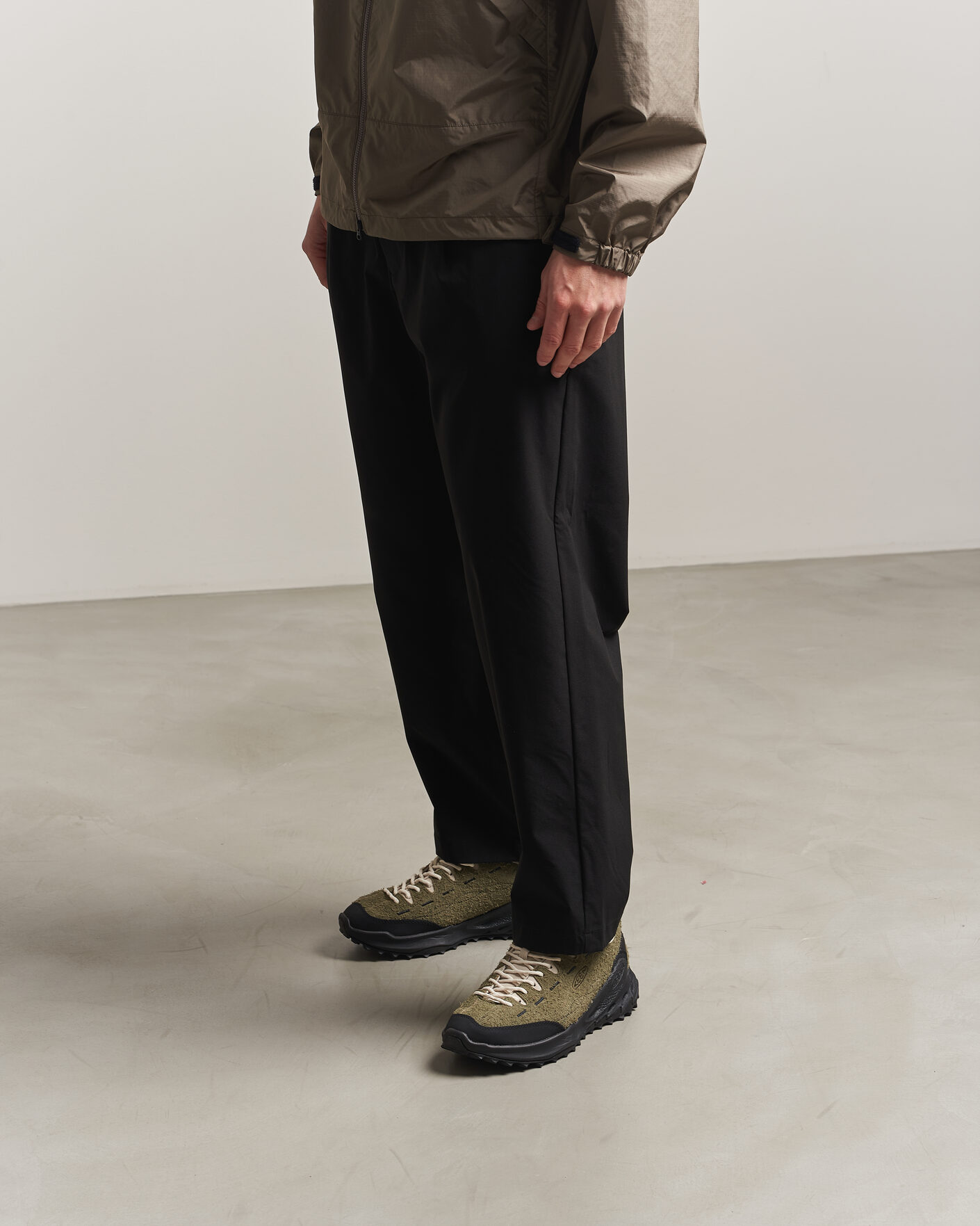 Mies | Maastojuoksukengät | KEEN | Jasper Zionic Suede Sneaker Dark Olive