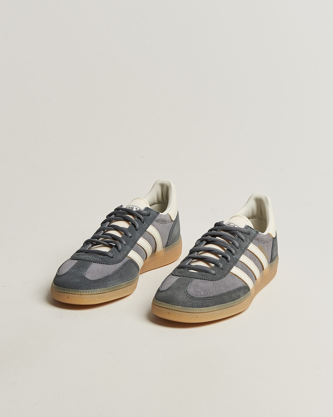 Mies | Tennarit | adidas Originals | Handball Spezial Sneaker Dark Grey/White