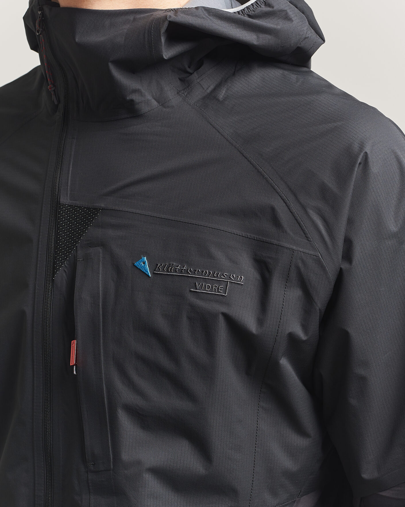 Mies | Takit | Klättermusen | Vidre Hood Jacket Black