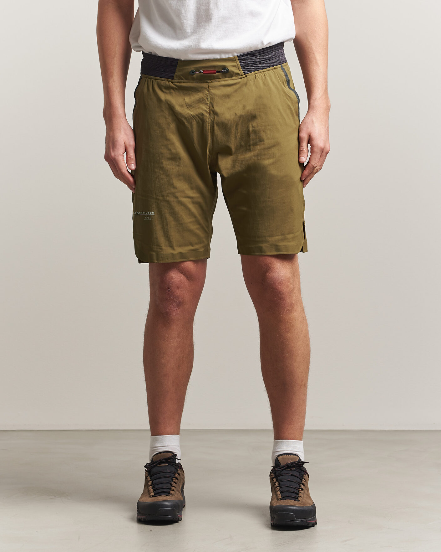 Mies | Shortsit | Klättermusen | Nal Windbreaker Shorts Olive
