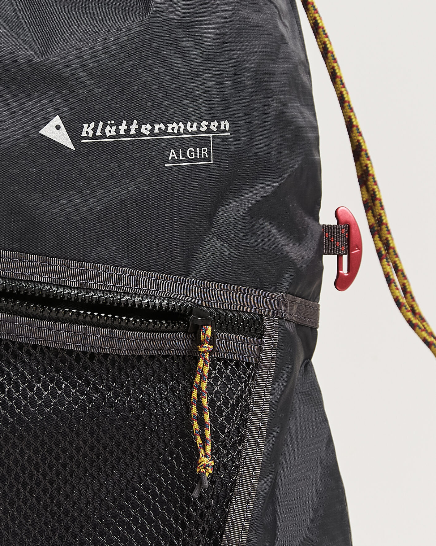 Mies | Laukut | Klättermusen | Algir Sack Pack Raven