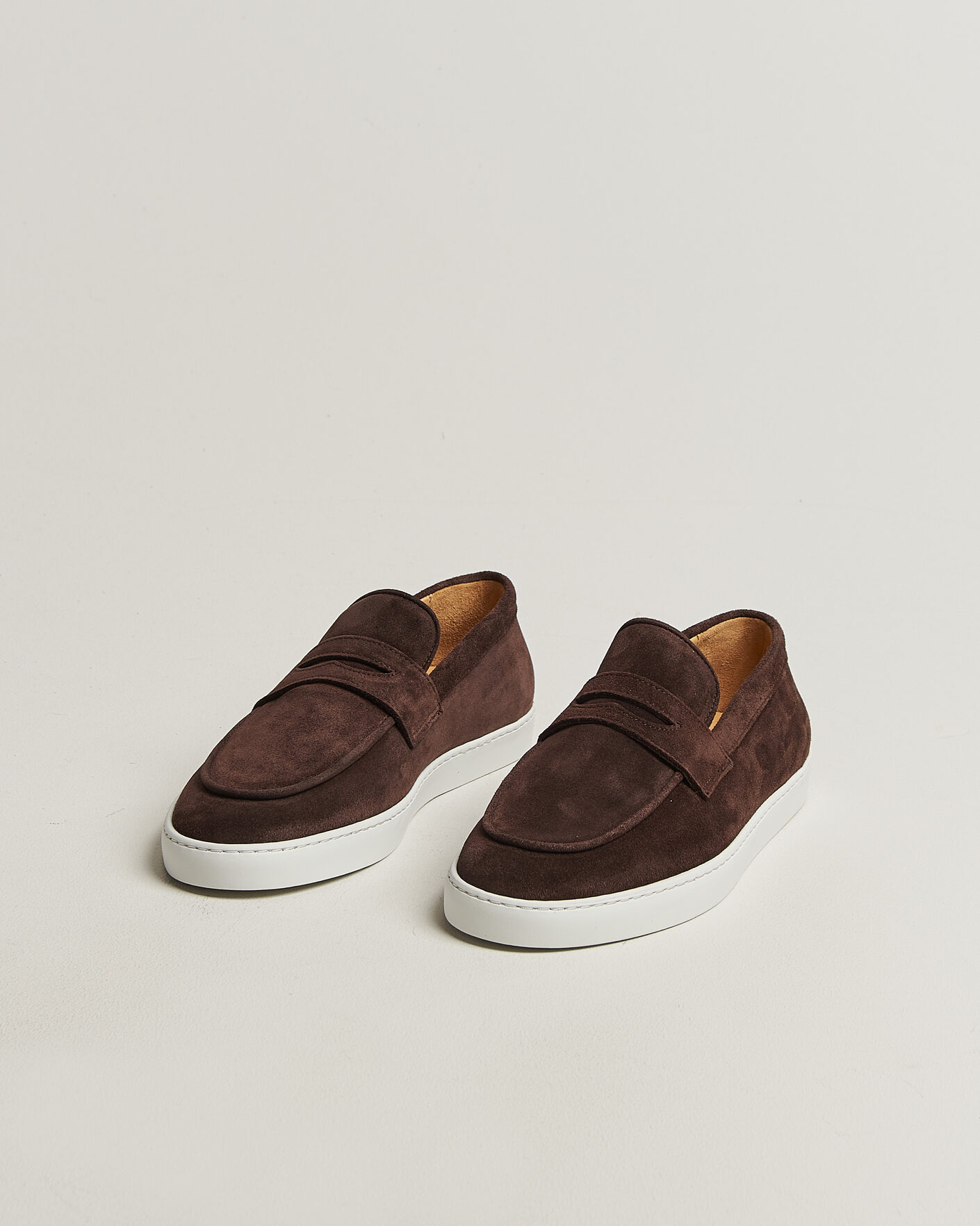 Mies | Loaferit | Fliteless | Suede Penny Sneaker Dark Brown