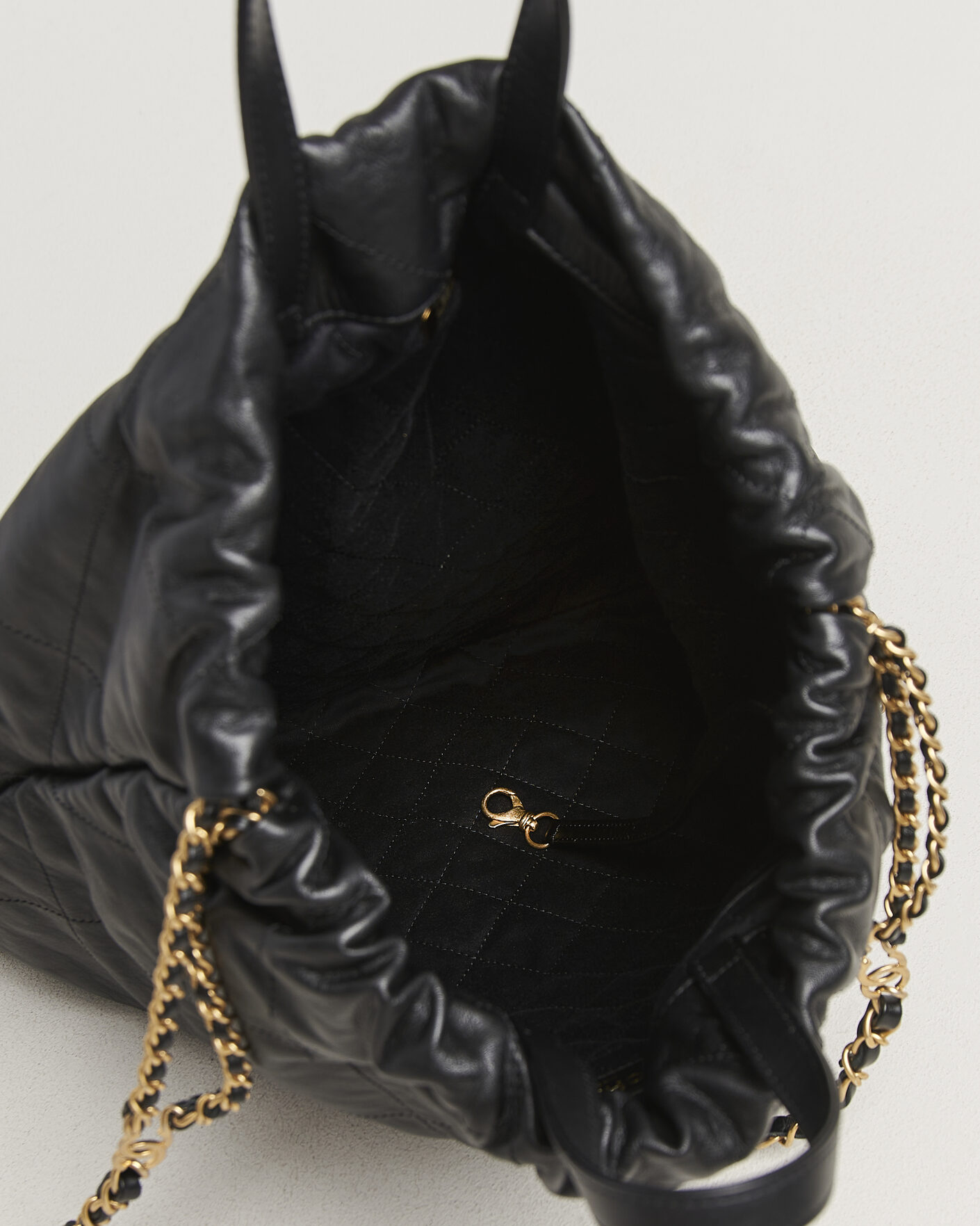 Mies | Pre-Owned & Vintage Bags | Chanel Pre-Owned | Chanel 22 Backpack Black