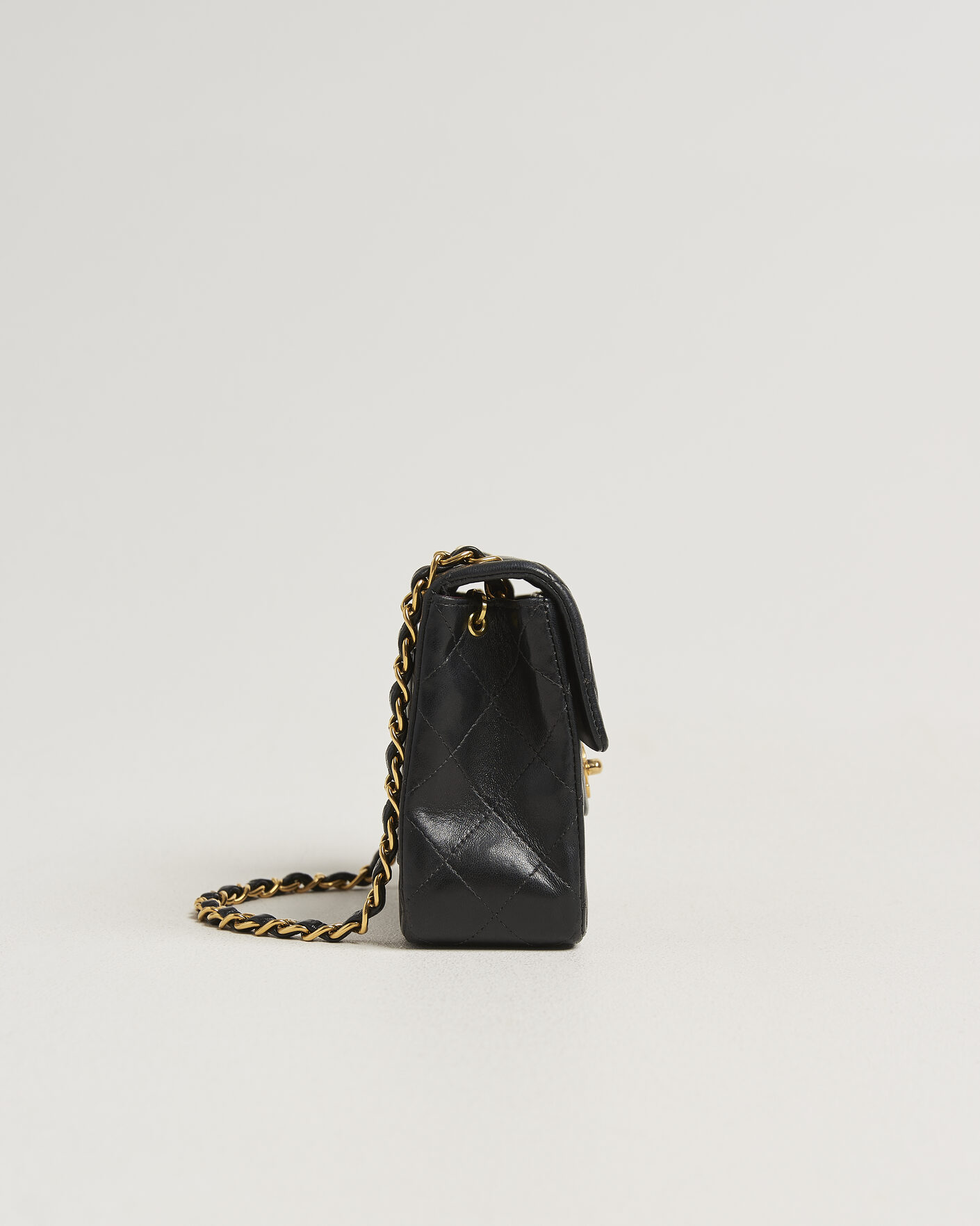 Mies | Pre-Owned & Vintage Bags | Chanel Pre-Owned | Classic Mini Single Flap Square Bag Black
