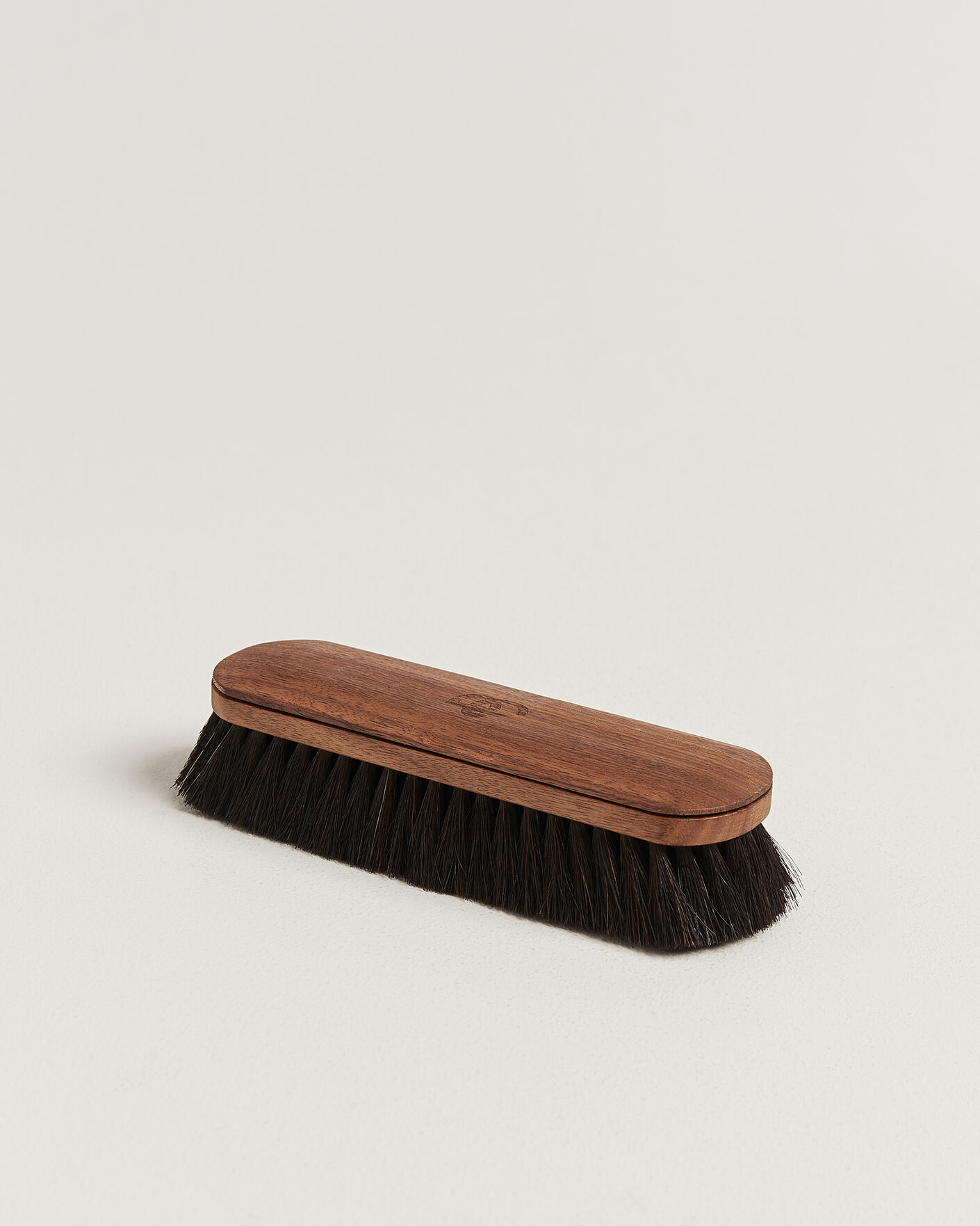 Mies | Kenkien huolto | Paul Brunngård | Horse Hair Brush Black