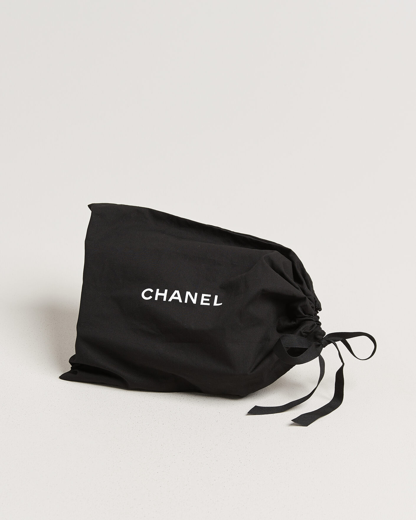 Mies | Pre-Owned & Vintage Bags | Chanel Pre-Owned | Single Flap Bag Black