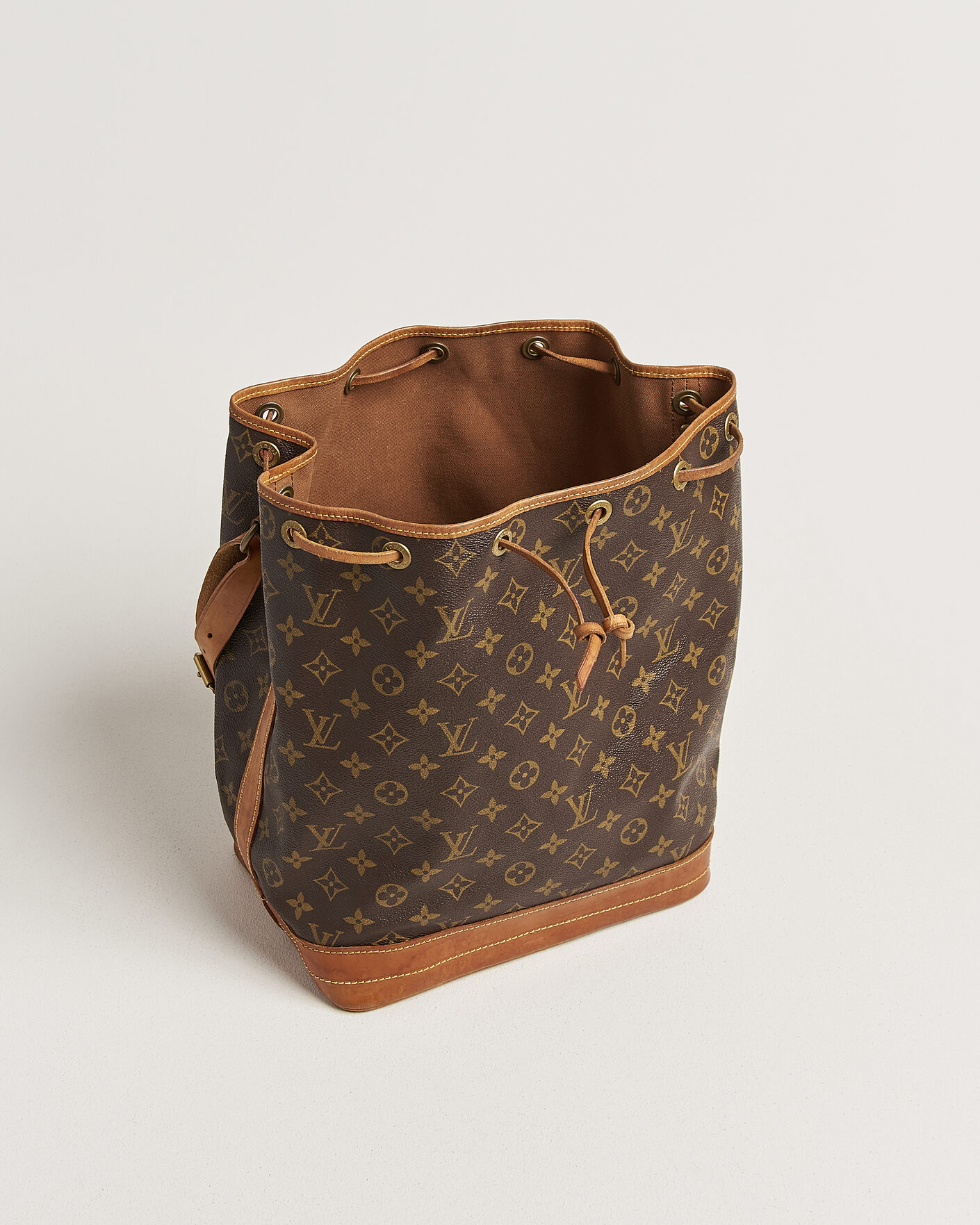 Mies | Pre-Owned & Vintage Bags | Louis Vuitton Pre-Owned | Noé Monogram