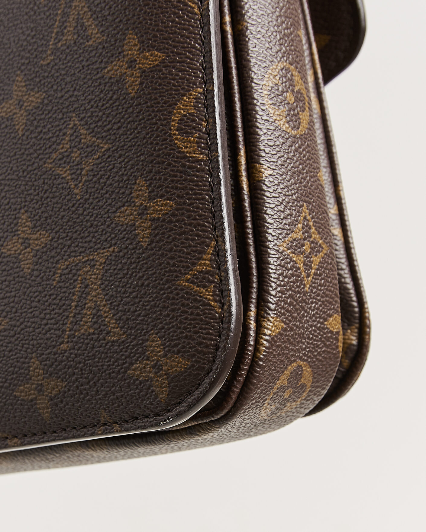 Mies | Pre-Owned & Vintage Bags | Louis Vuitton Pre-Owned | Pochette Métis Monogram