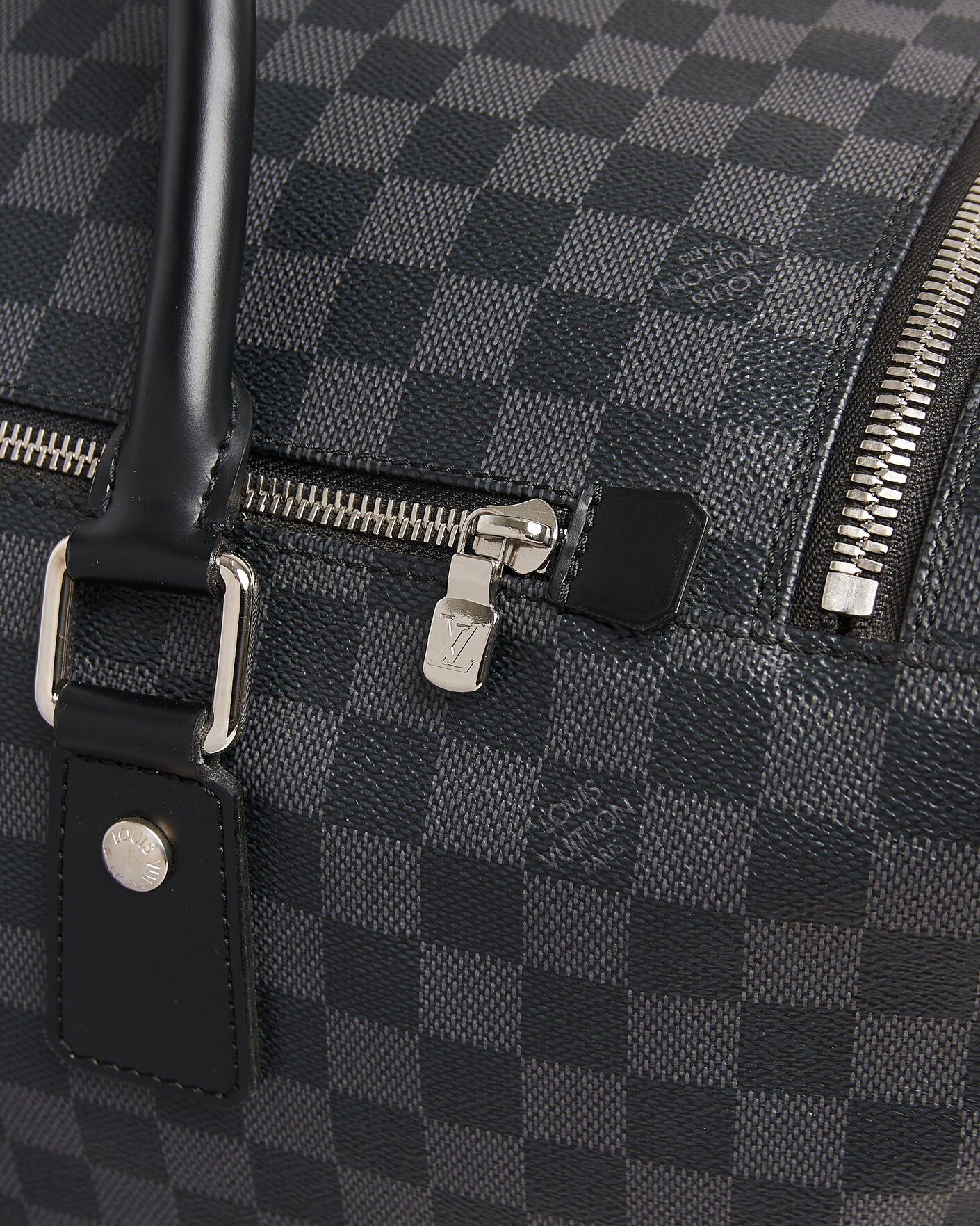 Mies | Pre-Owned & Vintage Bags | Louis Vuitton Pre-Owned | Roadster 50 Damier Graphite