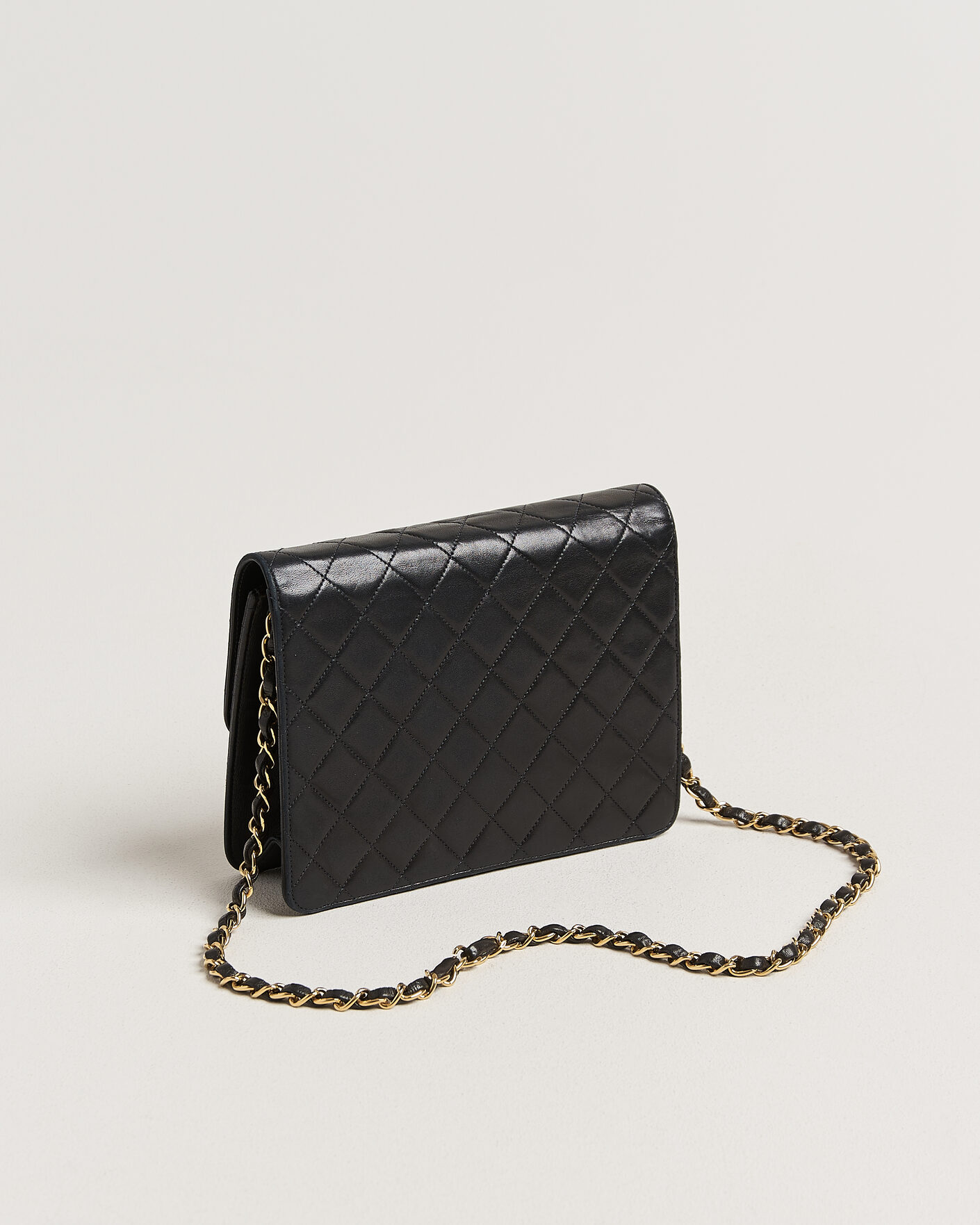 Mies | Pre-Owned & Vintage Bags | Chanel Pre-Owned | Single Flap Bag Black