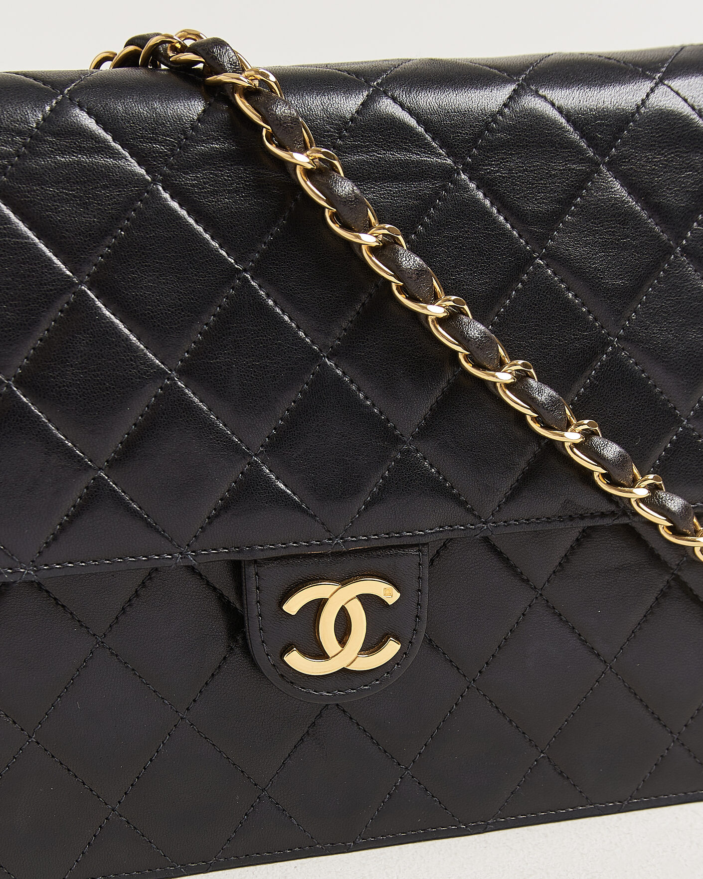 Mies | Pre-Owned & Vintage Bags | Chanel Pre-Owned | Single Flap Bag Black