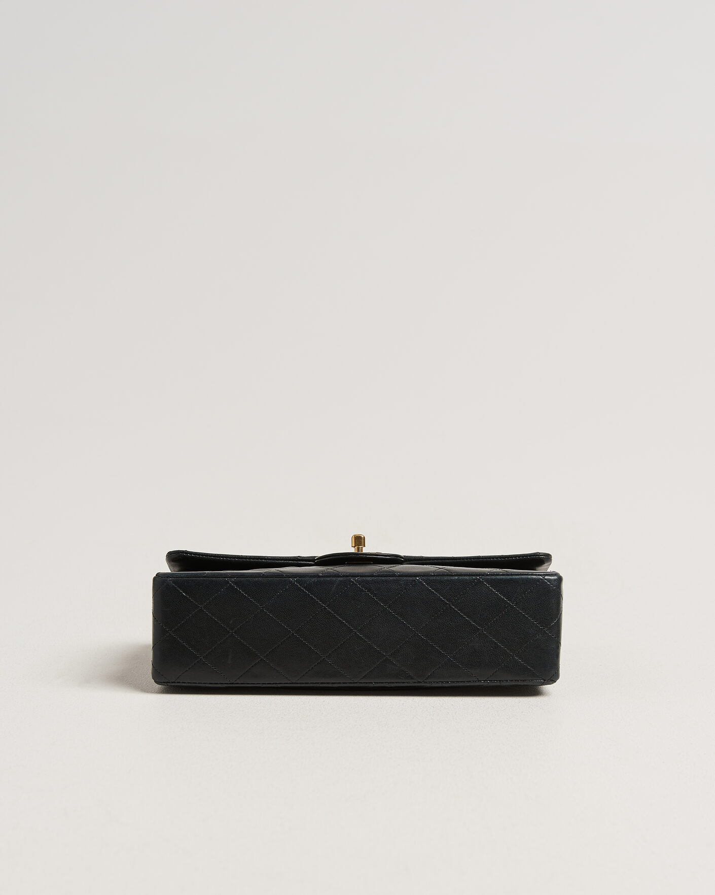 Mies | Pre-Owned & Vintage Bags | Chanel Pre-Owned | Classic Medium Double Flap Bag Lambskin Black