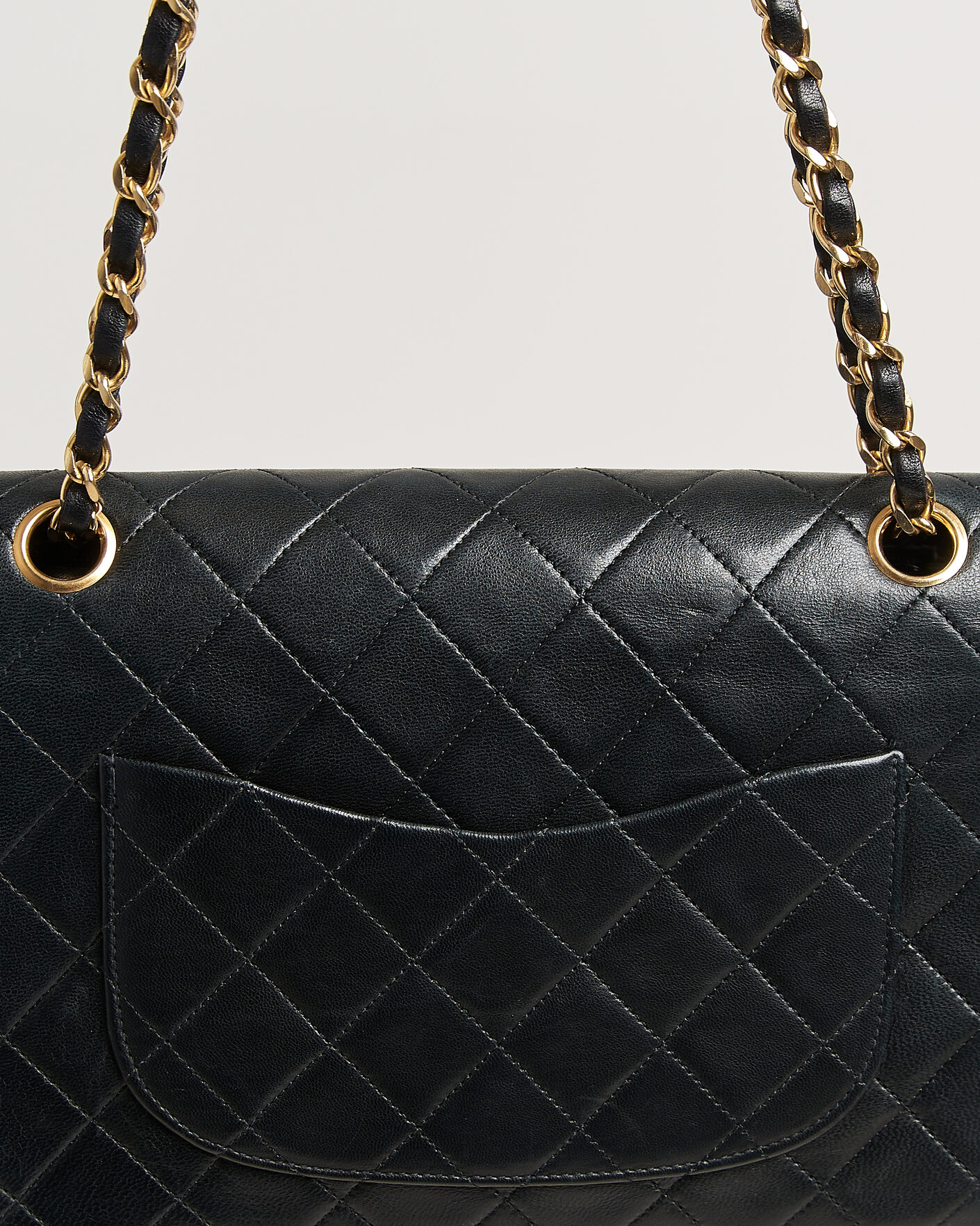 Mies | Pre-Owned & Vintage Bags | Chanel Pre-Owned | Classic Medium Double Flap Bag Lambskin Black