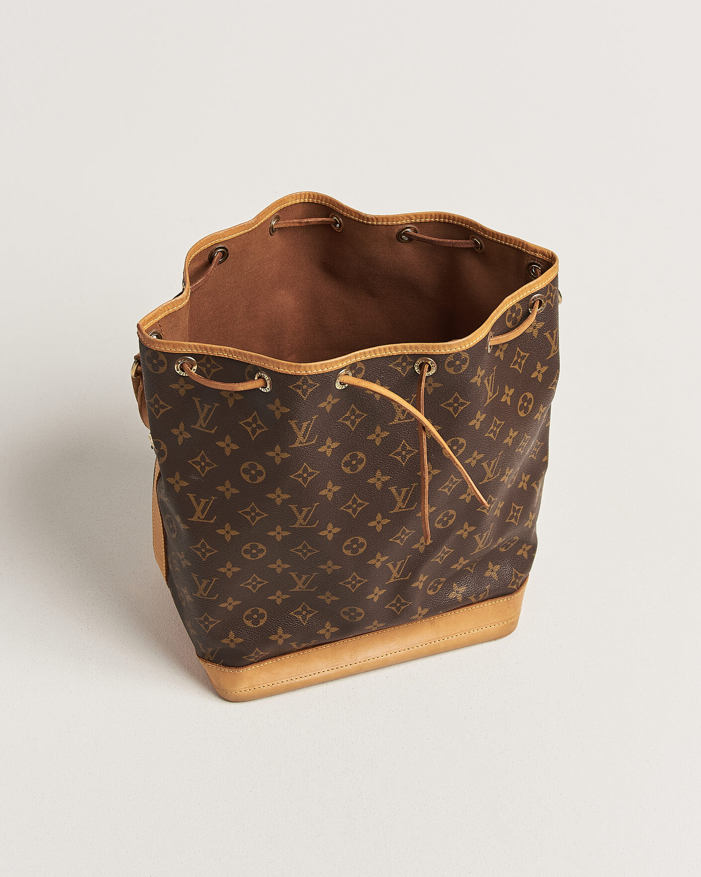 Mies | Pre-Owned & Vintage Bags | Louis Vuitton Pre-Owned | Noé Monogram
