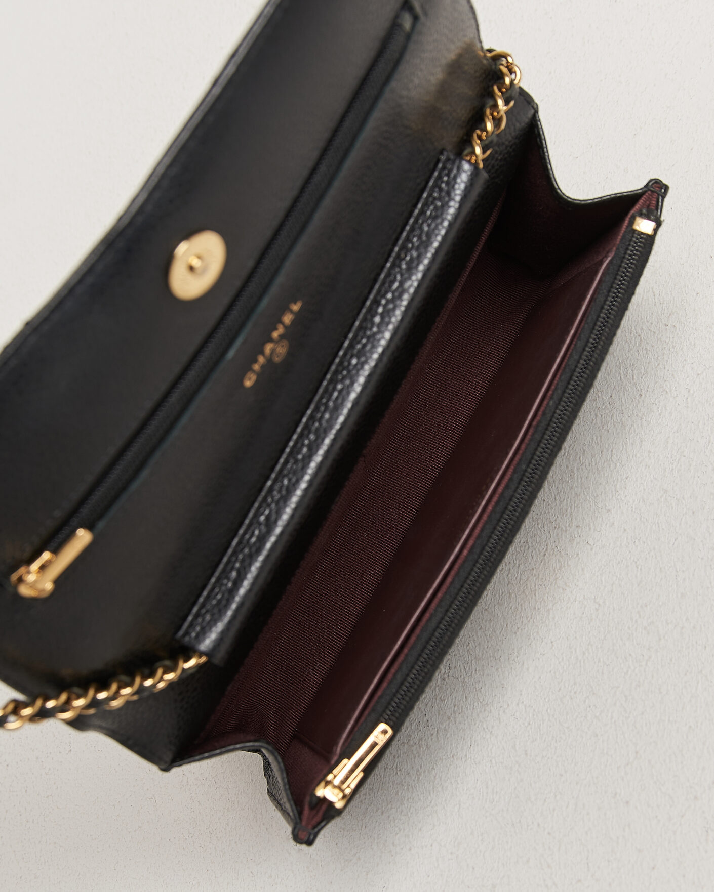 Mies | Pre-Owned & Vintage Bags | Chanel Pre-Owned | Wallet On Chain Caviar Leather Black