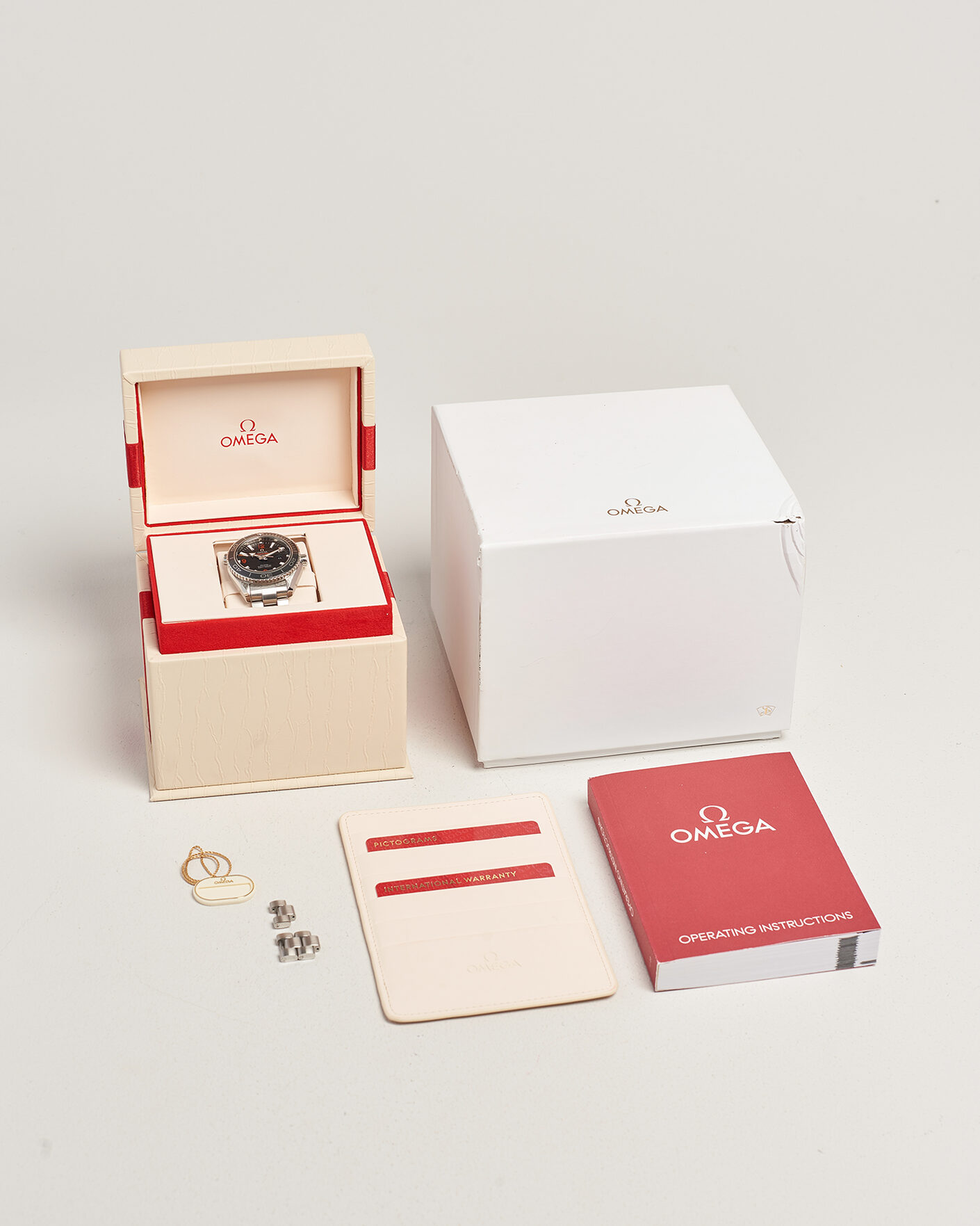 Mies | Pre-Owned & Vintage Watches | Omega Pre-Owned | Seamaster Planet Ocean 600M 