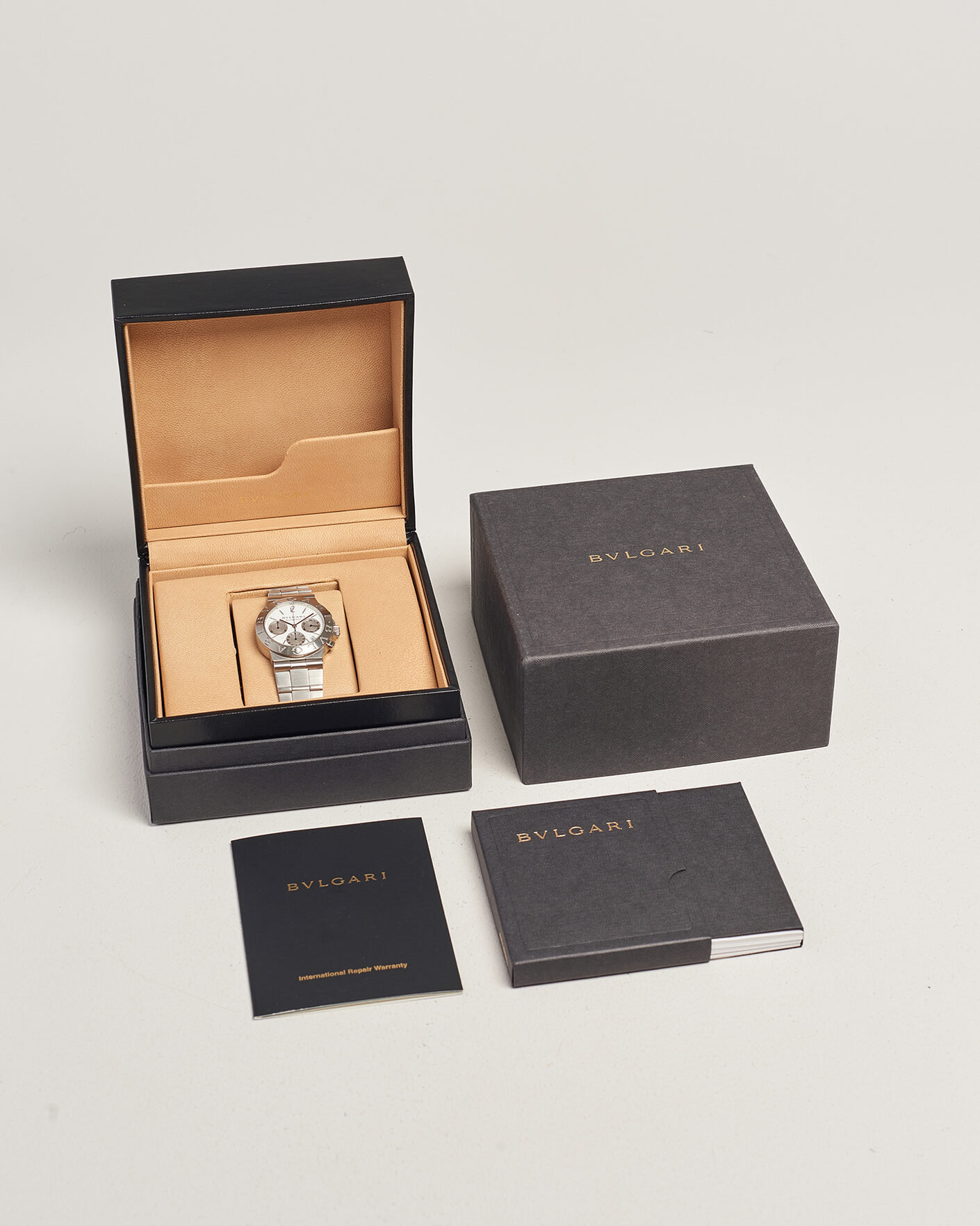 Mies | Pre-Owned & Vintage Watches | Bvlgari Pre-Owned | Diagono Chrono  