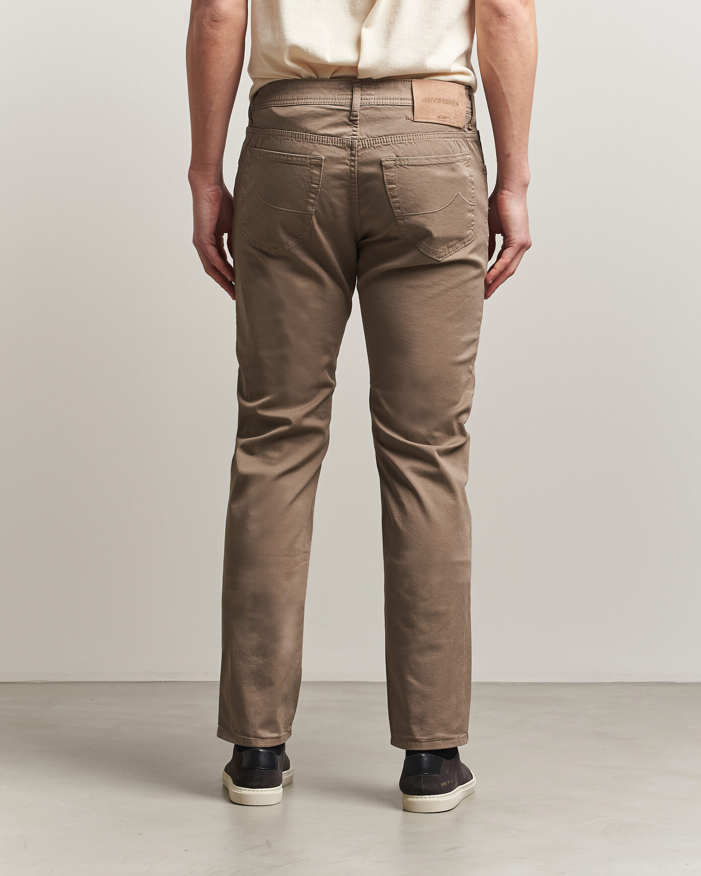 Mies | Housut | Jacob Cohën | Bard Garment Dyed Gabardine Trousers Khaki Beige