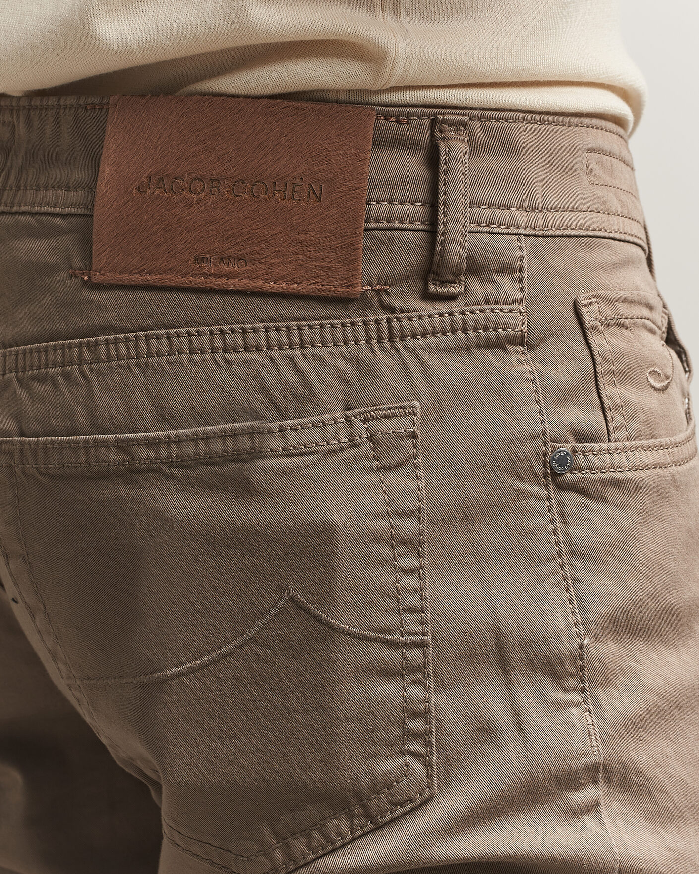 Mies | Housut | Jacob Cohën | Bard Garment Dyed Gabardine Trousers Khaki Beige