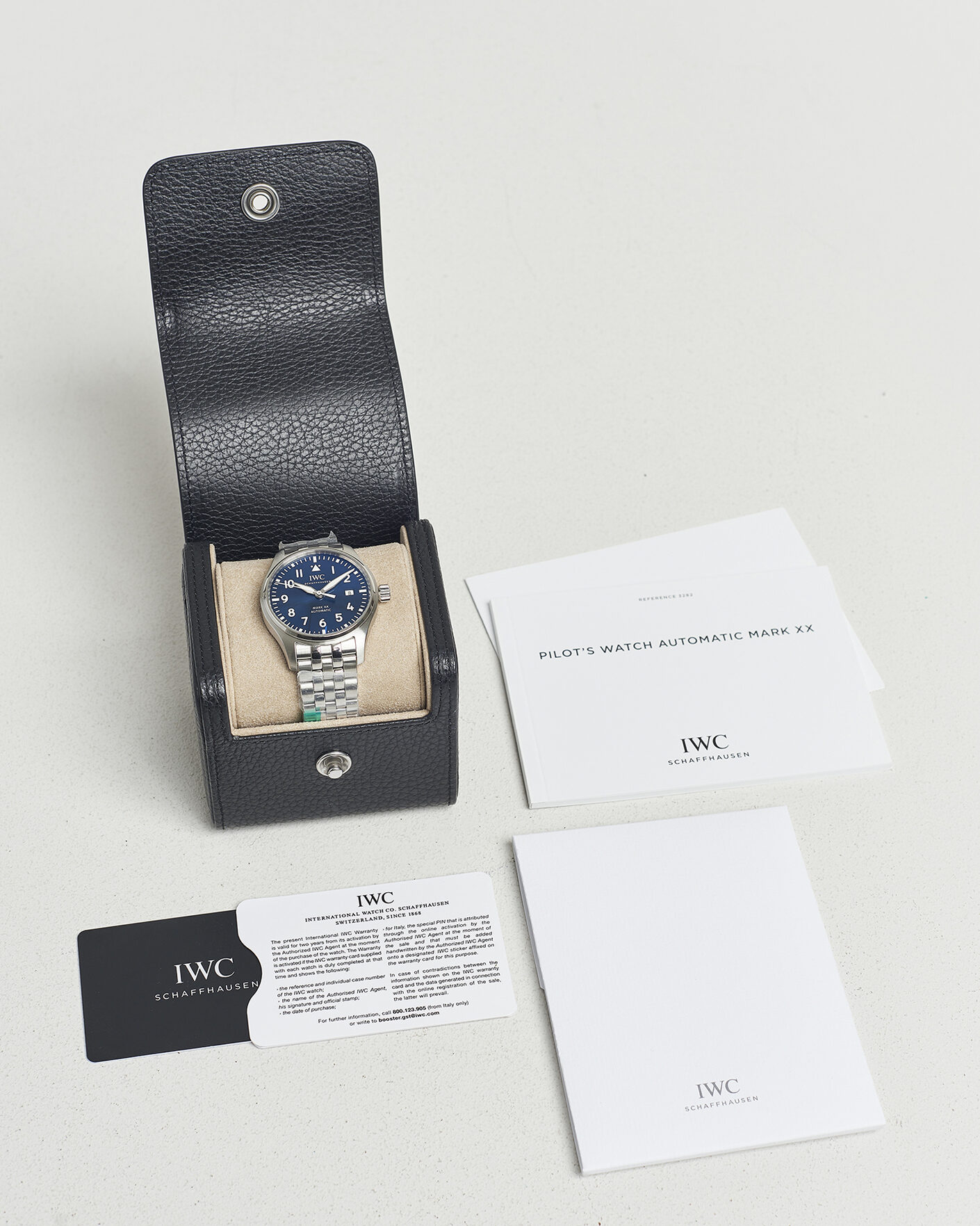 Mies | IWC Pre-Owned Pilot's Watch Mark XX | IWC Pre-Owned | Pilot's Watch Mark XX