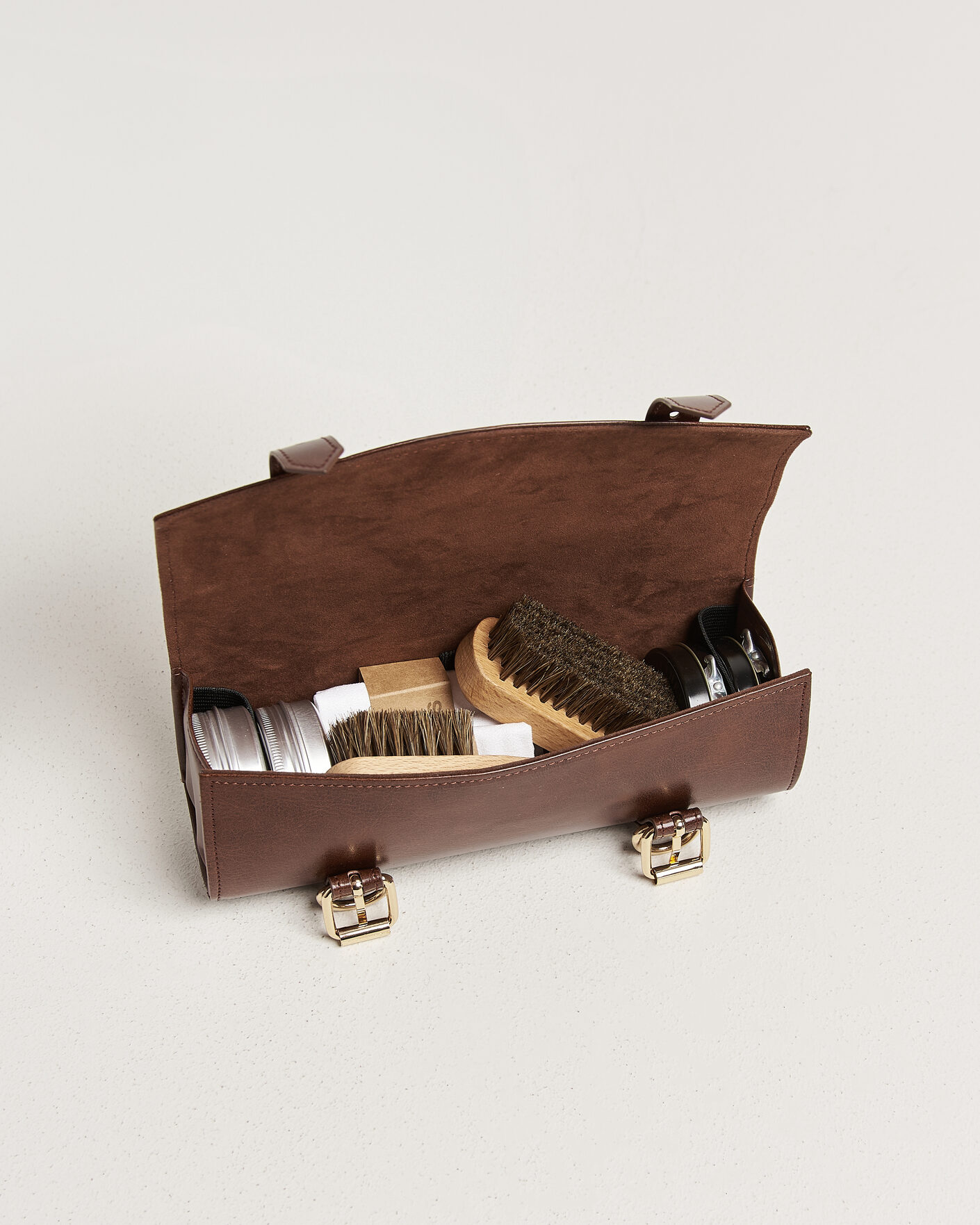 Mies | Kenkien huolto | Authentic Models | Shoe Polishing Kit