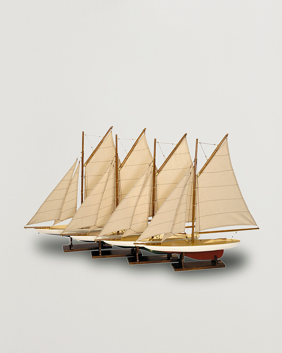 Mies | Kotiin | Authentic Models | Mini Pond Yachts 
