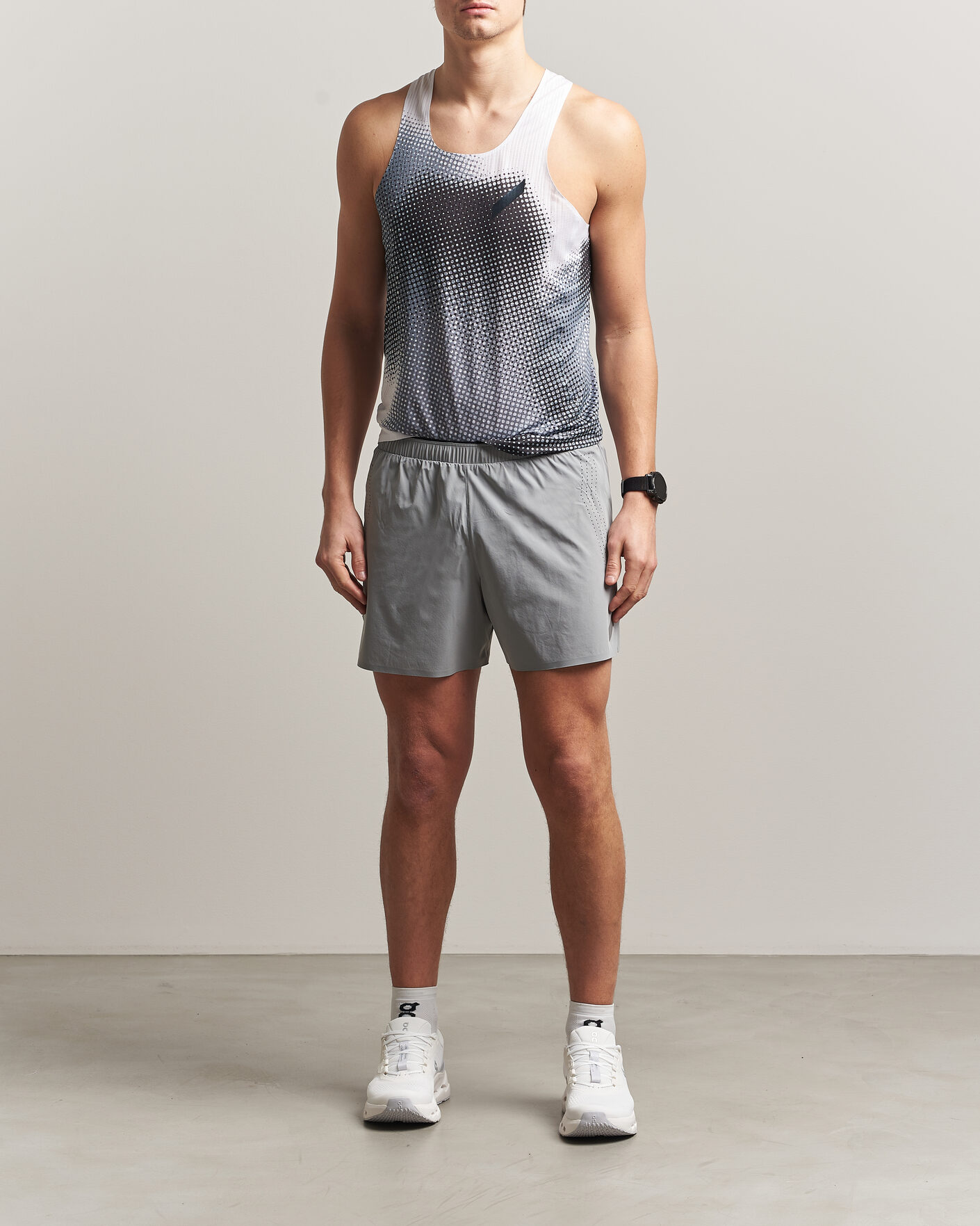 Mies | T-paidat | SOAR Running | Race Vest Black/White
